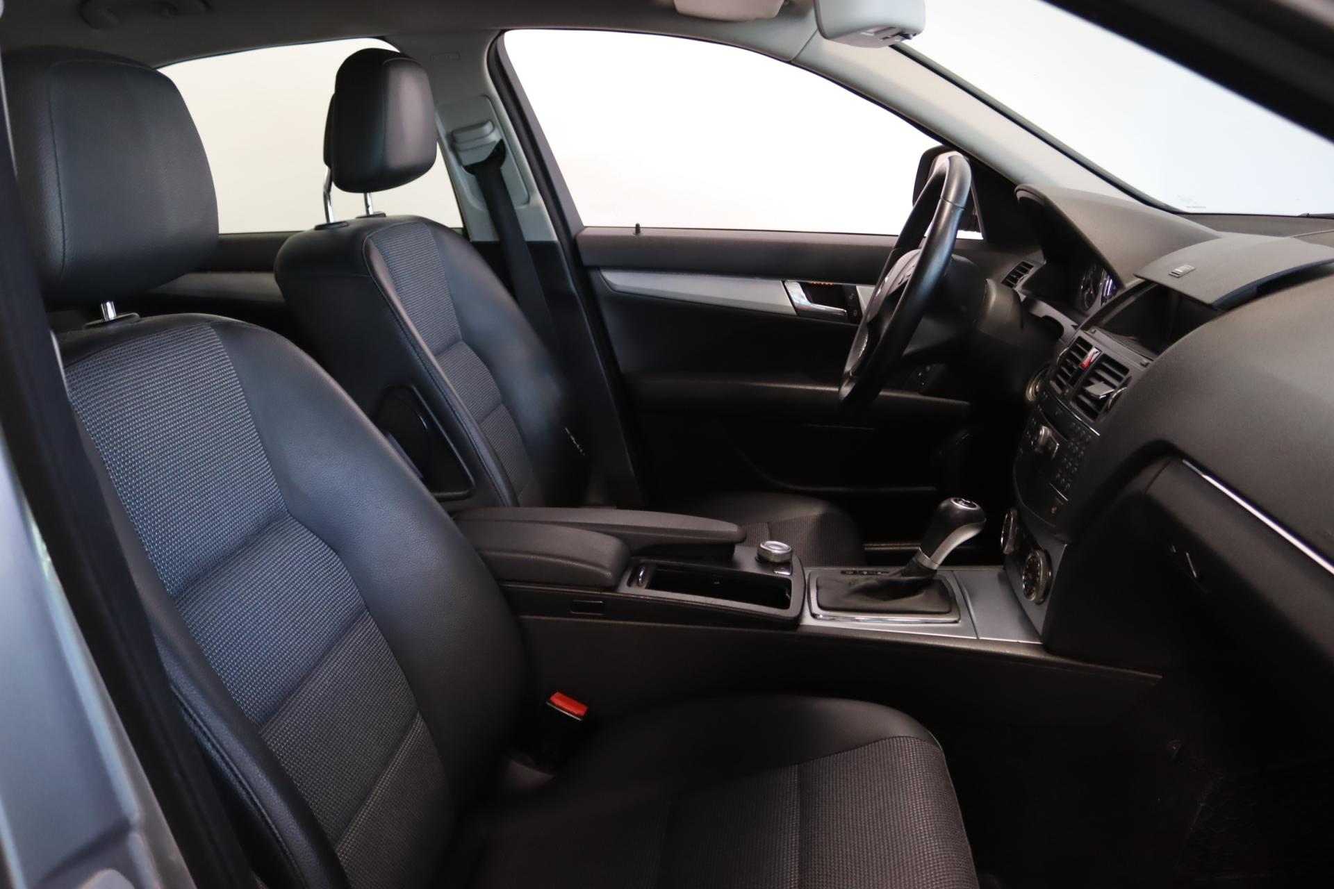 MERCEDES-BENZ C 2008