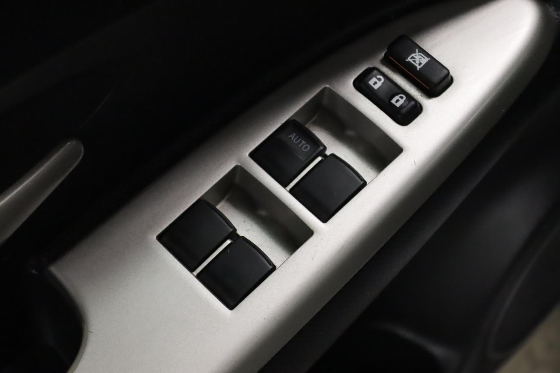 TOYOTA Urban Cruiser 2009