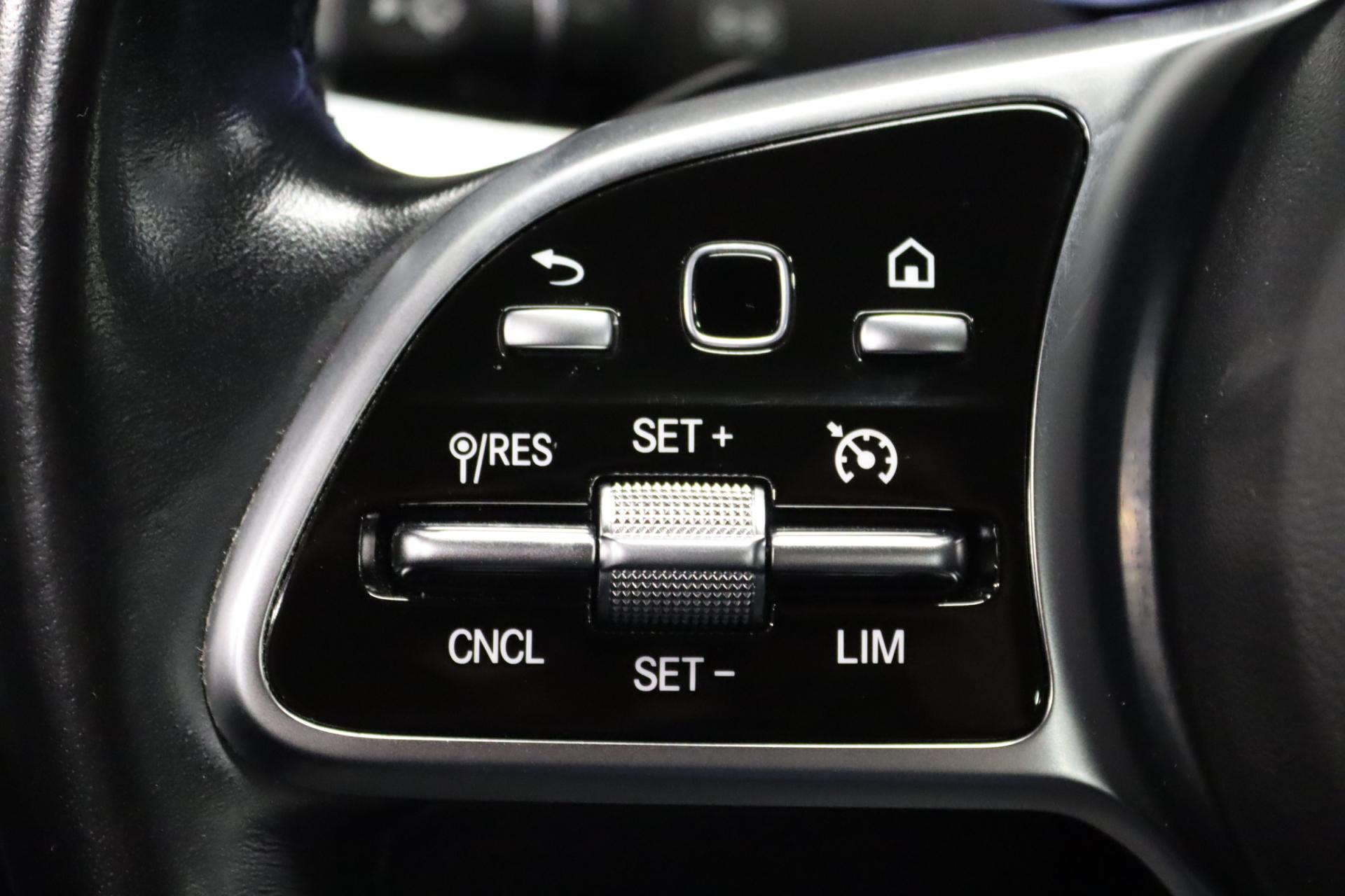 MERCEDES-BENZ E 2020