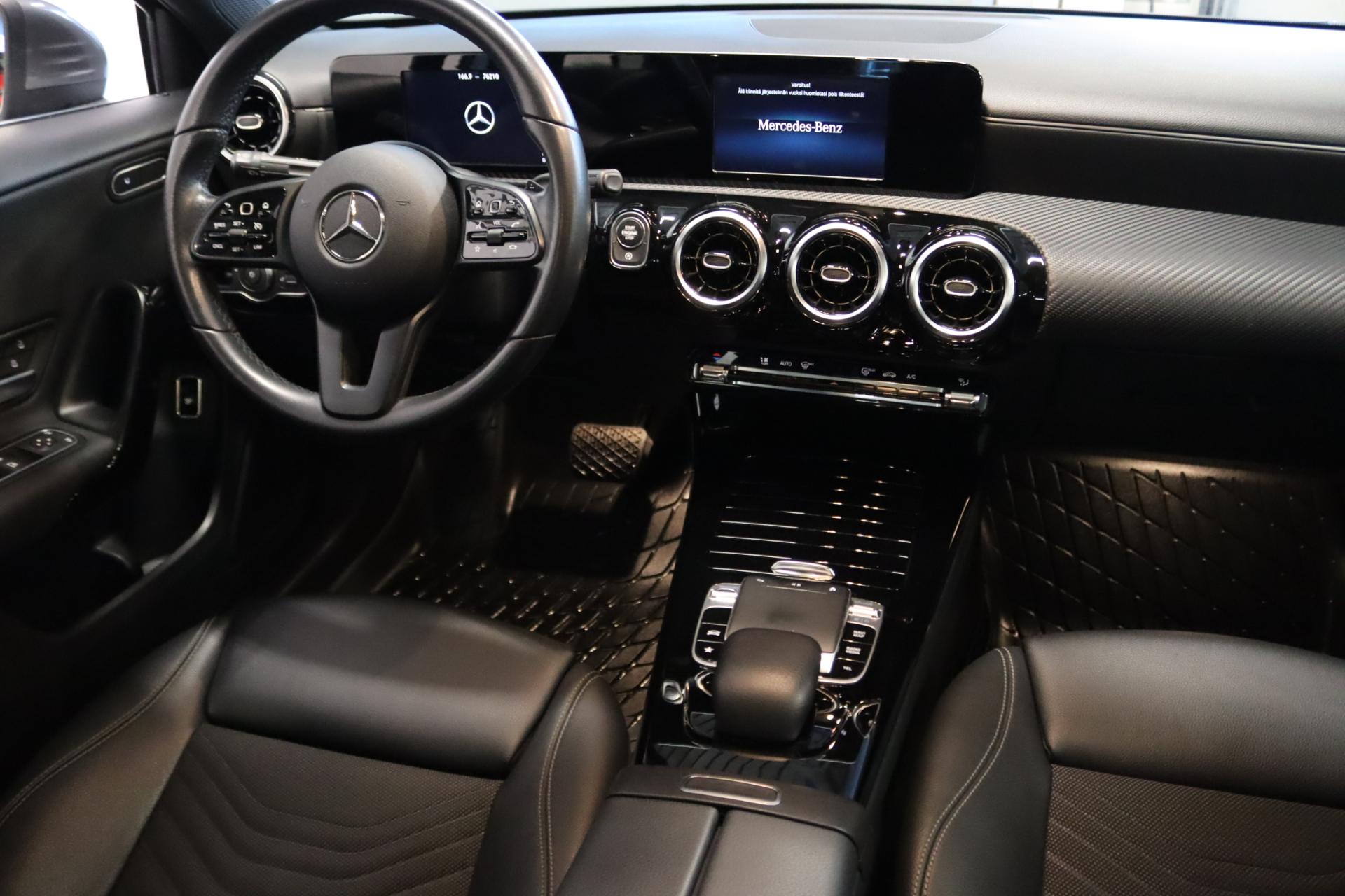 MERCEDES-BENZ A 2020