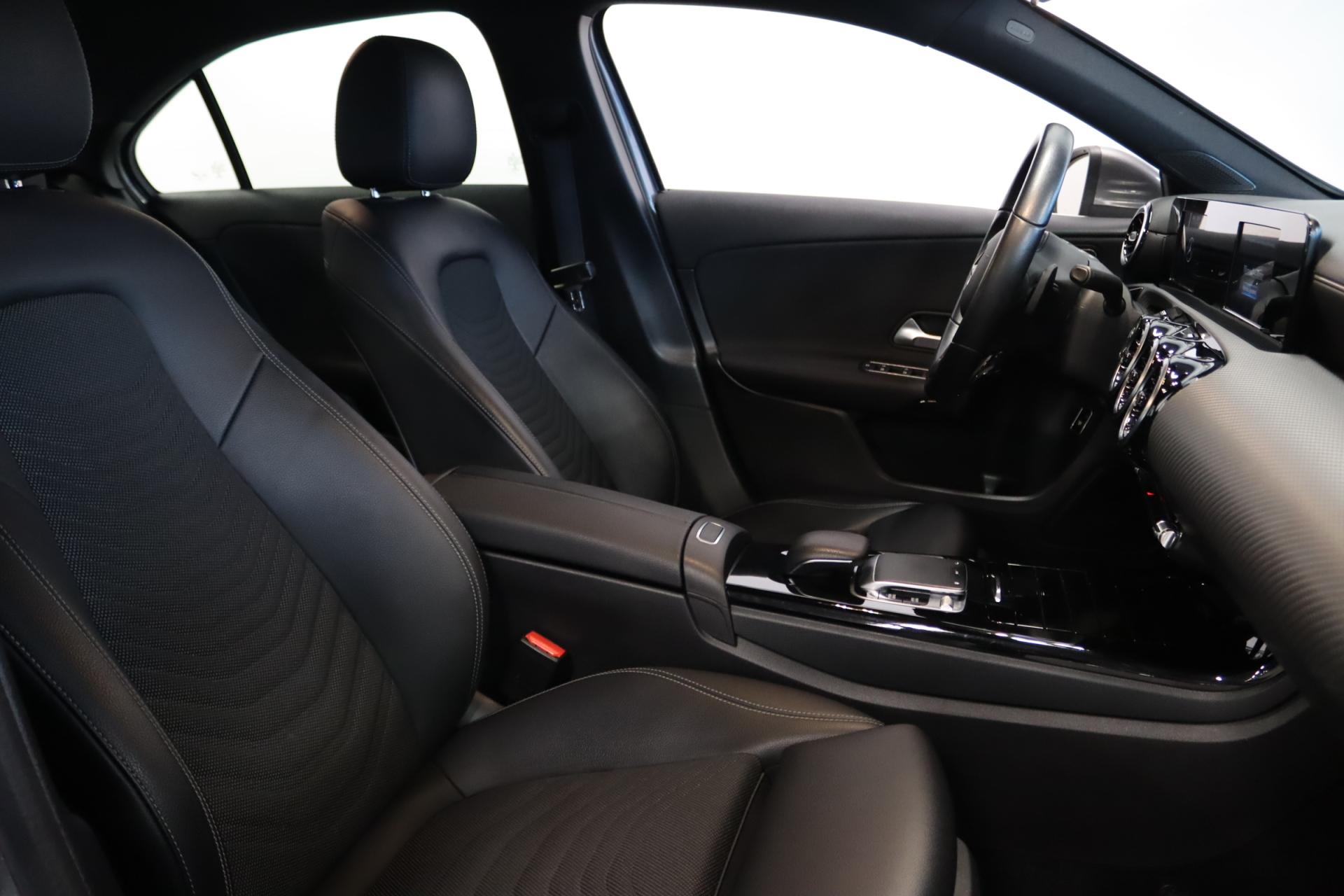 MERCEDES-BENZ A 2020