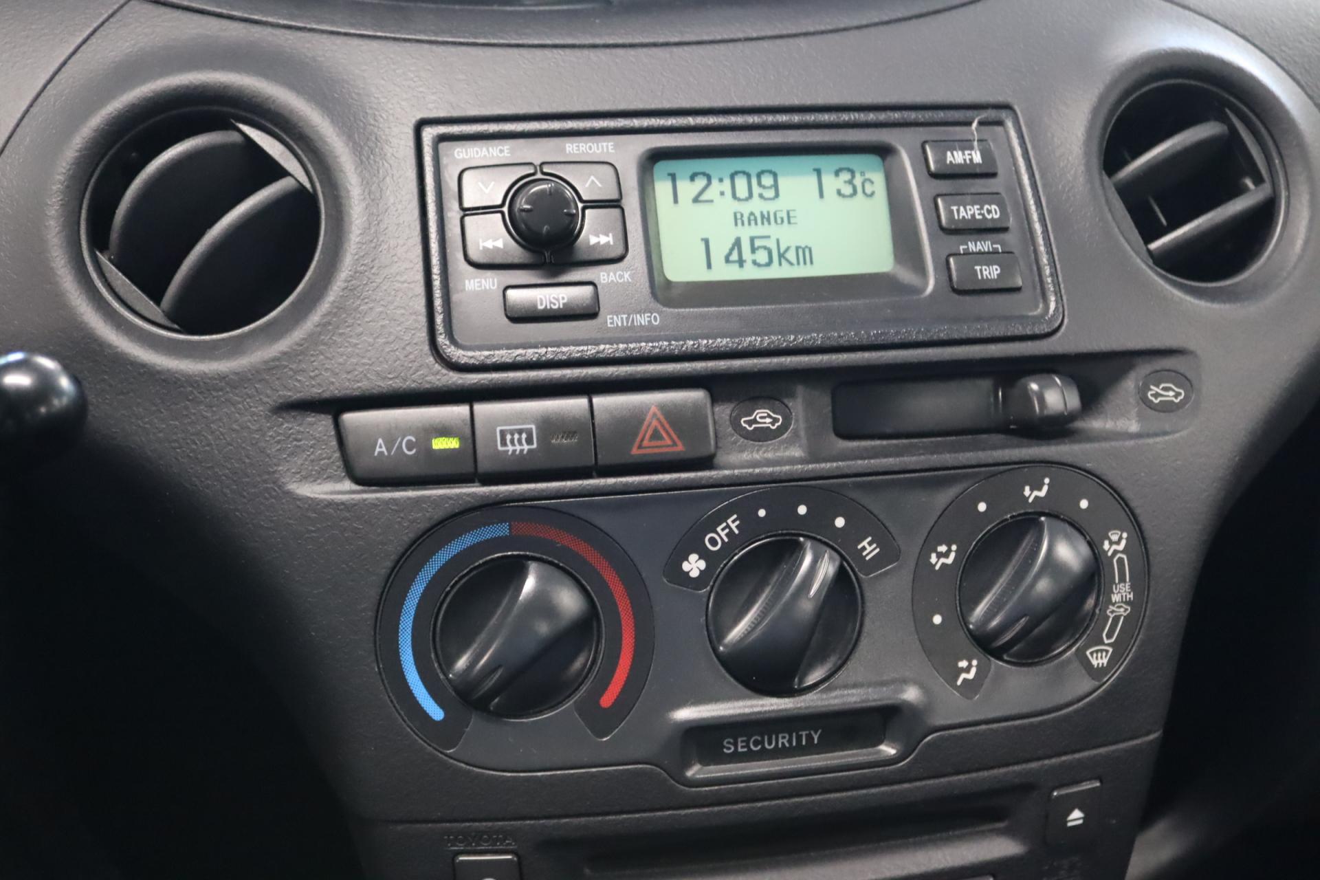 TOYOTA Yaris 2005