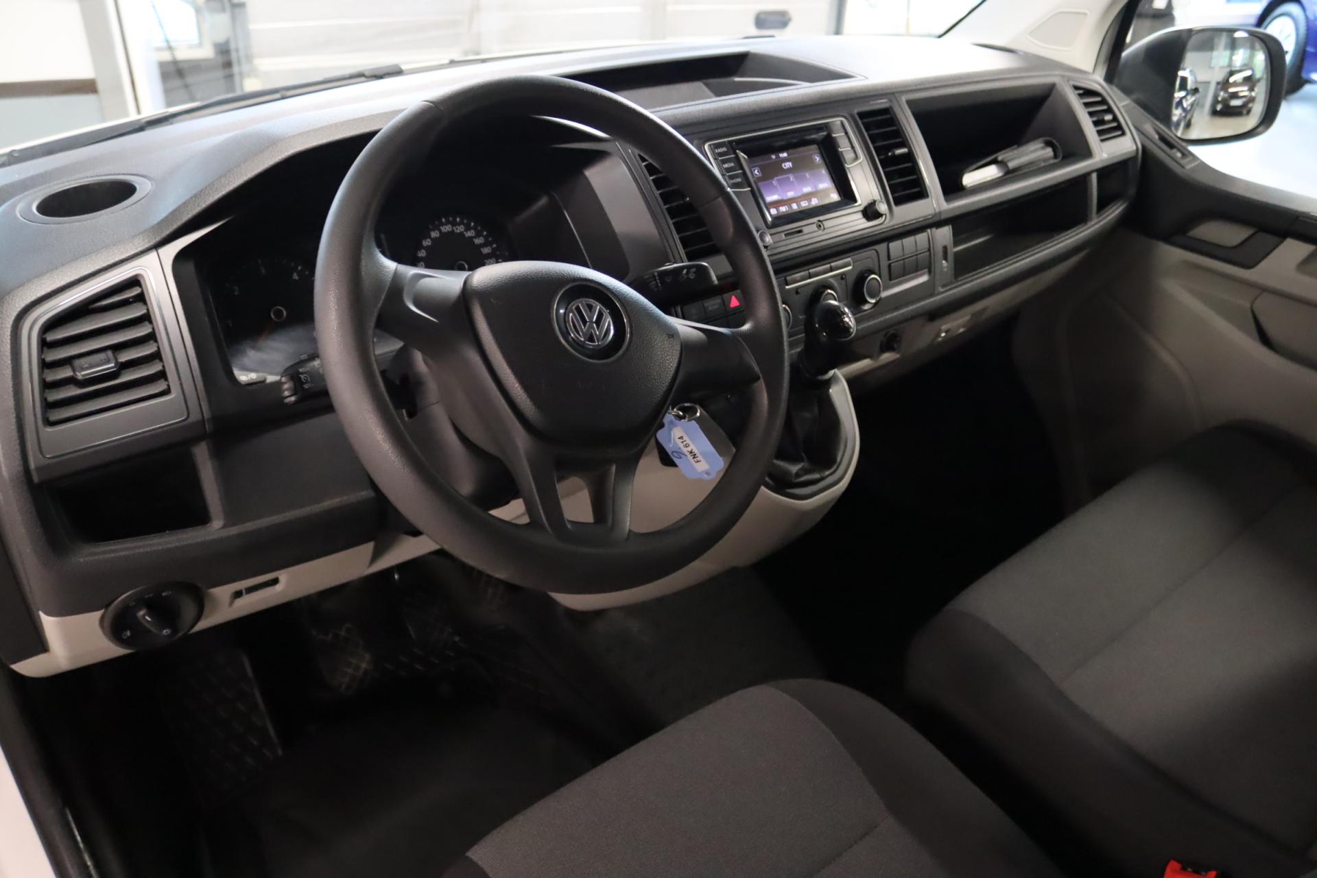 VOLKSWAGEN Transporter 2018