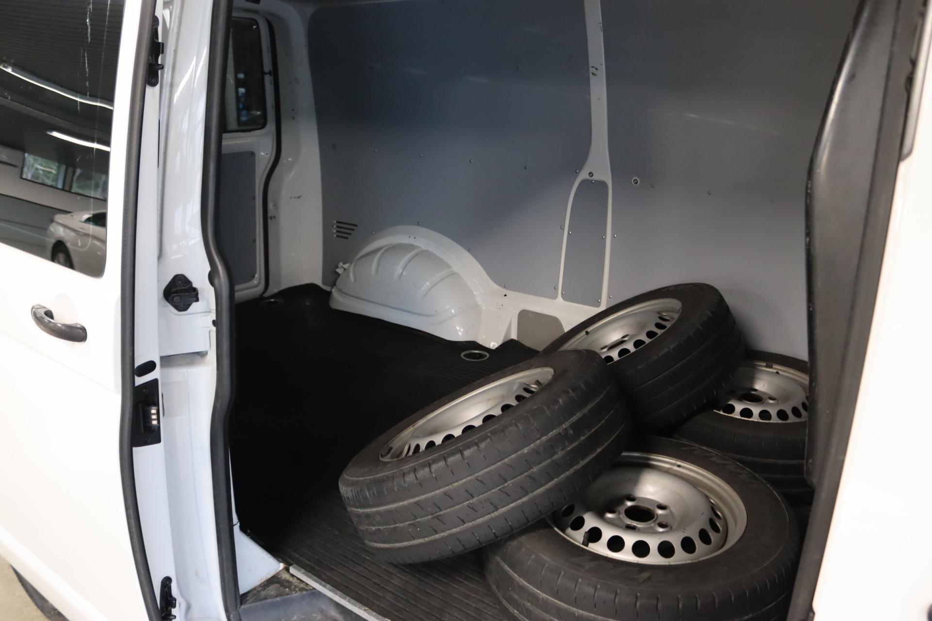 VOLKSWAGEN Transporter 2018