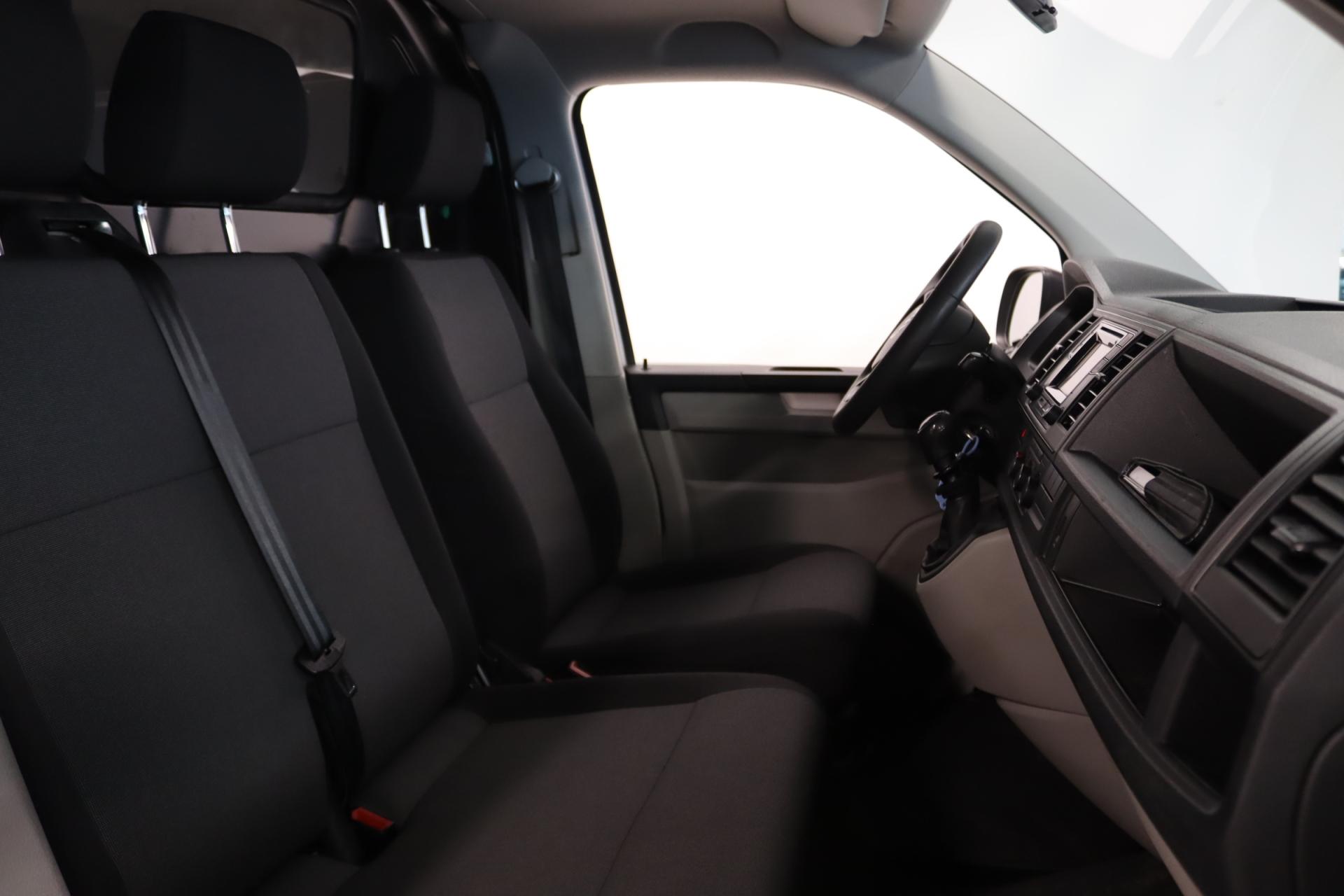 VOLKSWAGEN Transporter 2018