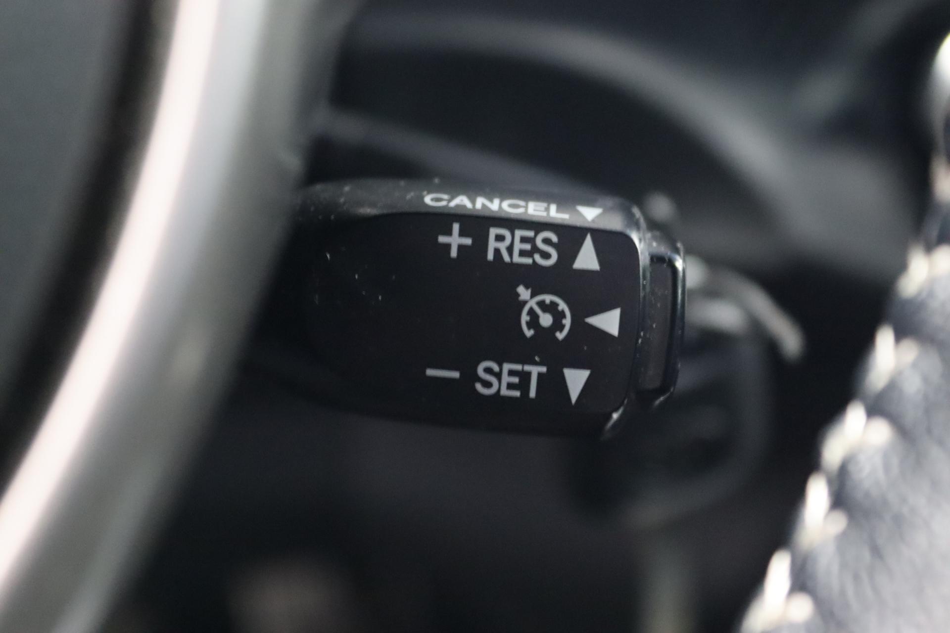 TOYOTA Yaris 2015