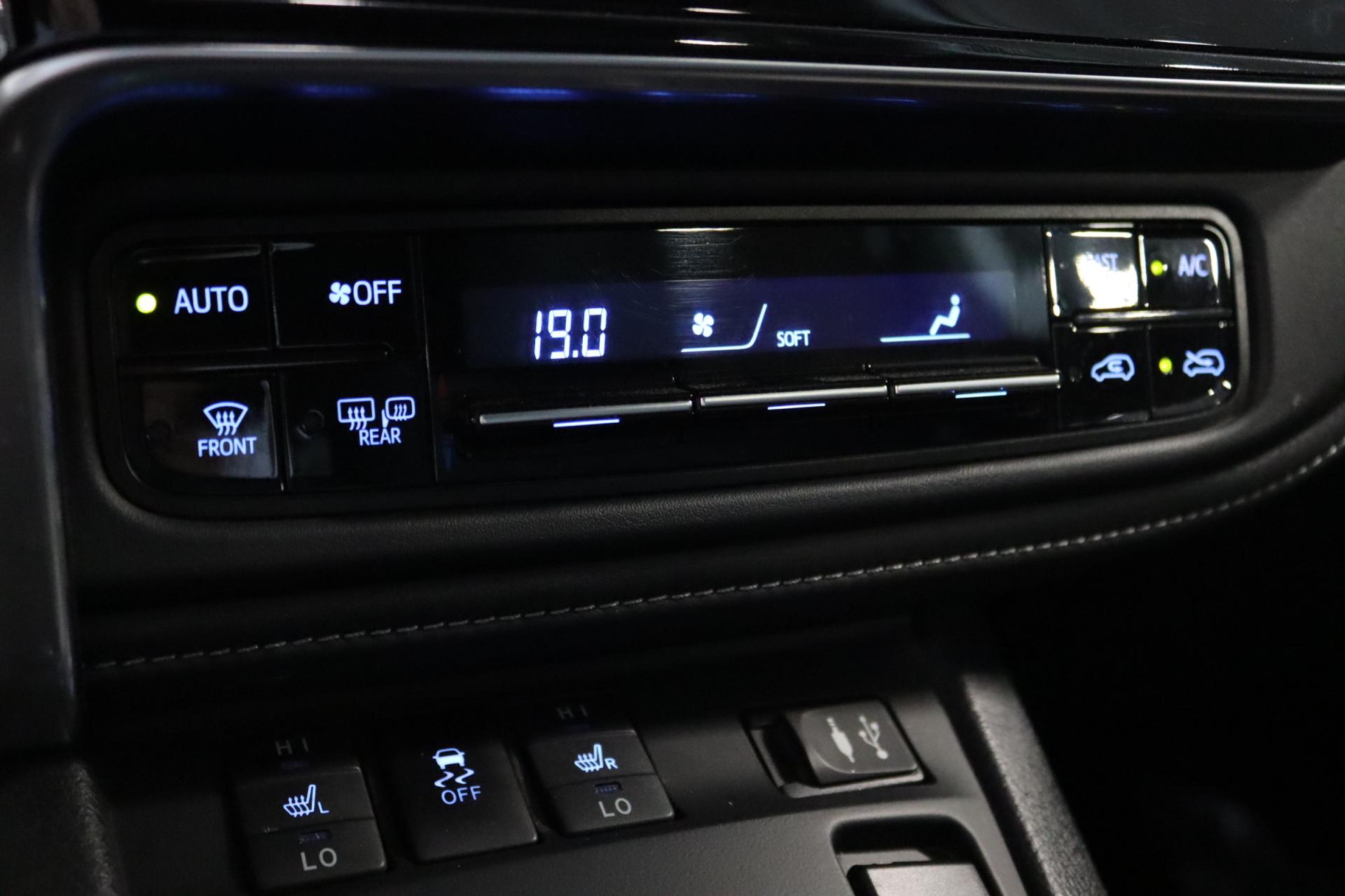 TOYOTA Auris 2018