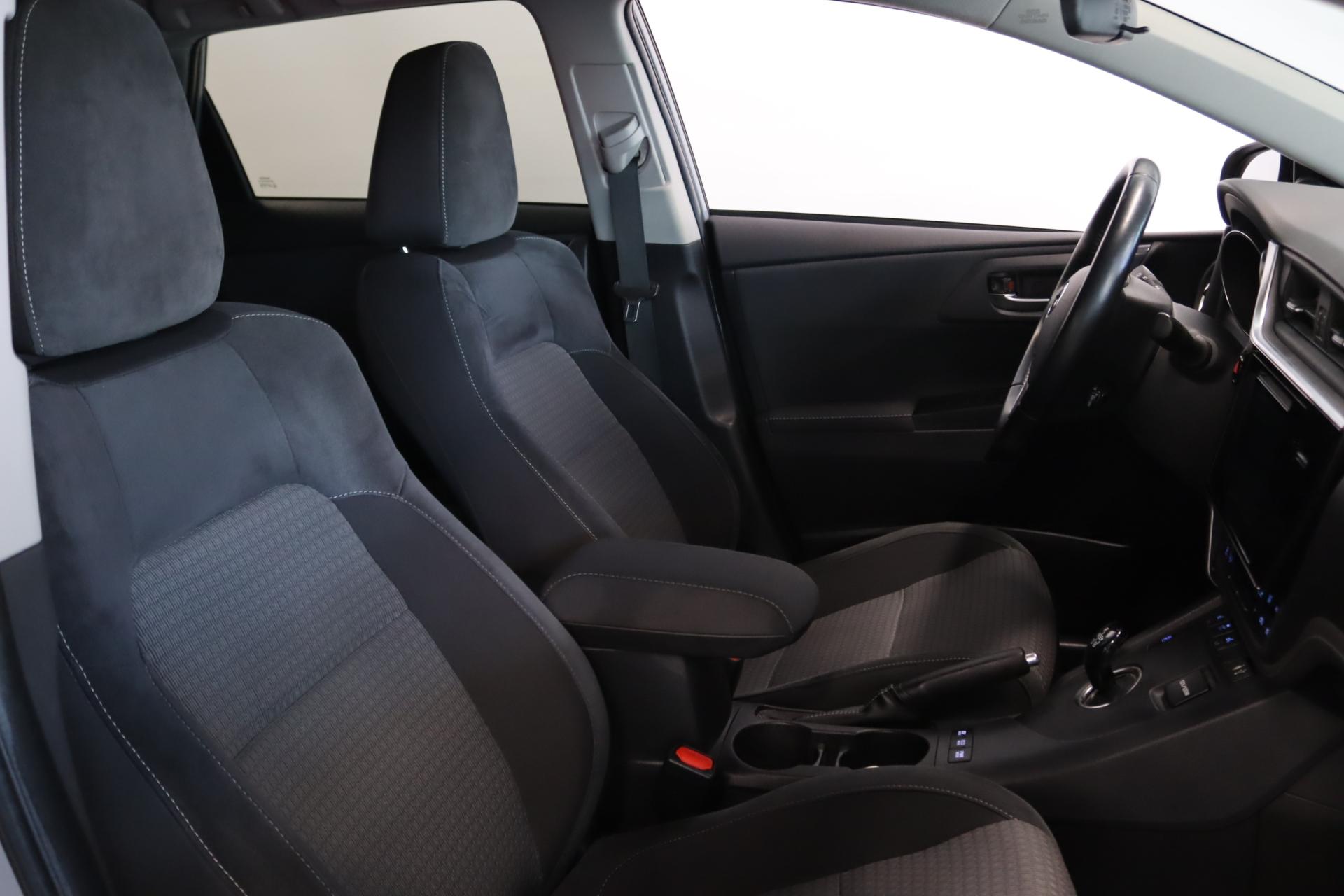 TOYOTA Auris 2018