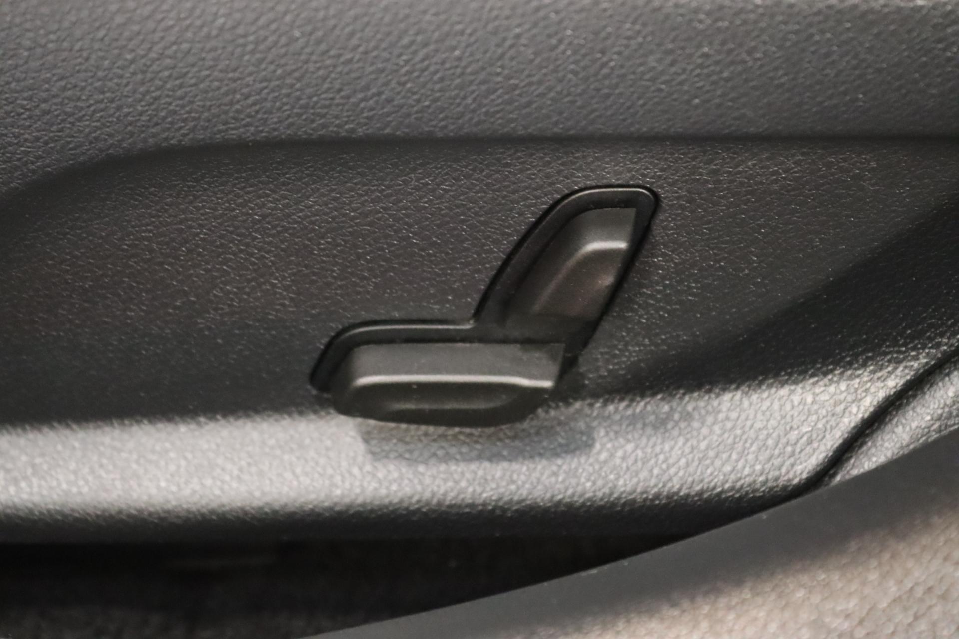 MERCEDES-BENZ C 2019