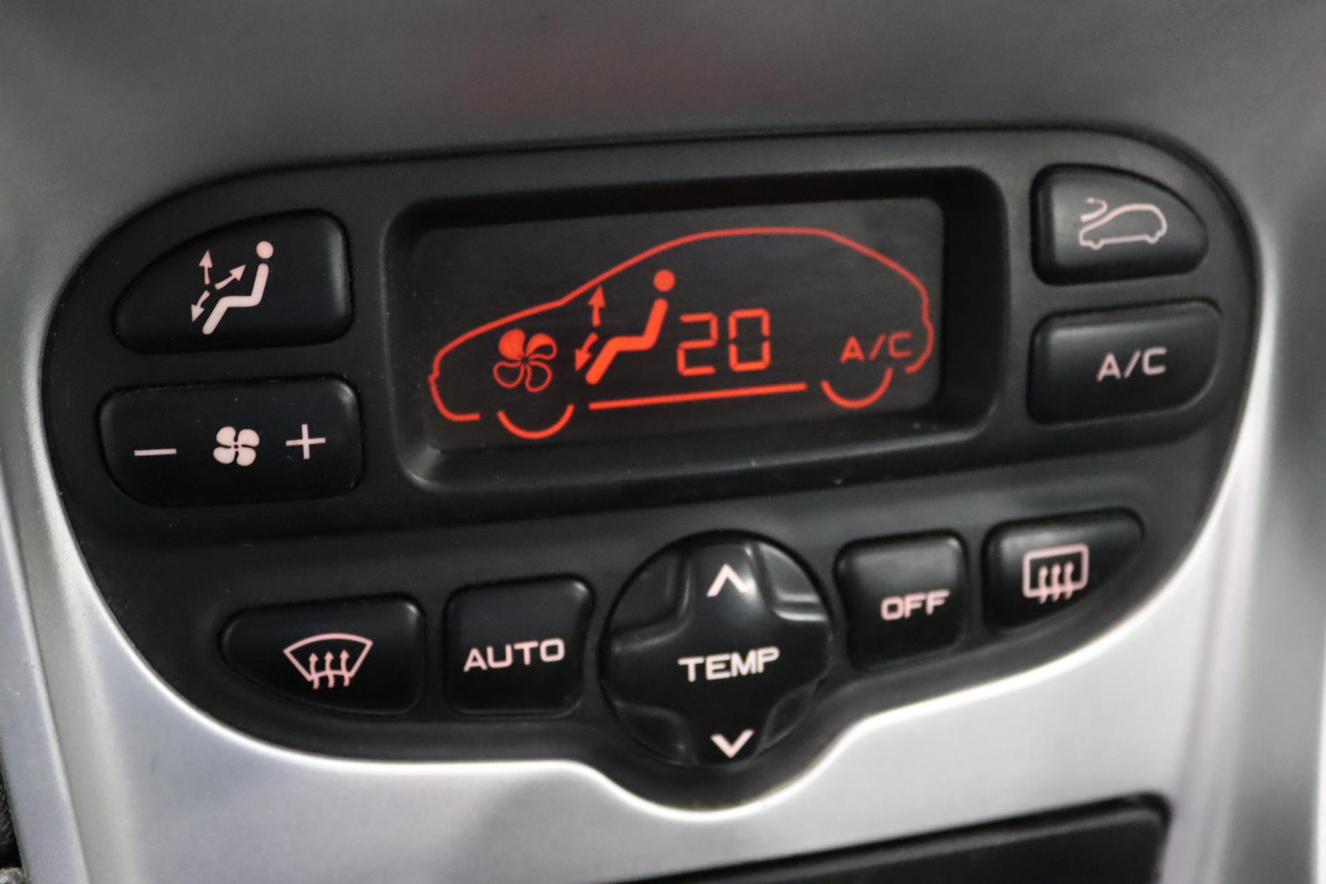 PEUGEOT 307 2004