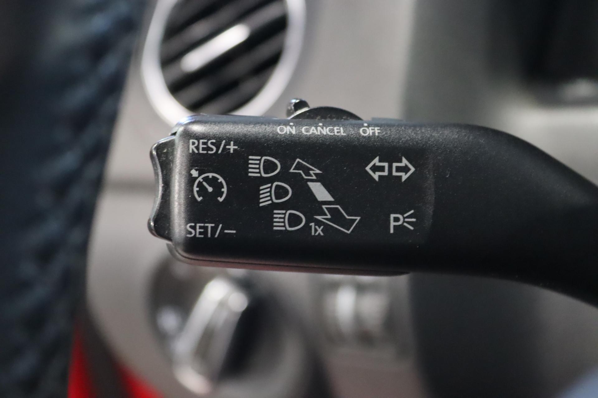 VOLKSWAGEN Golf Plus 2013