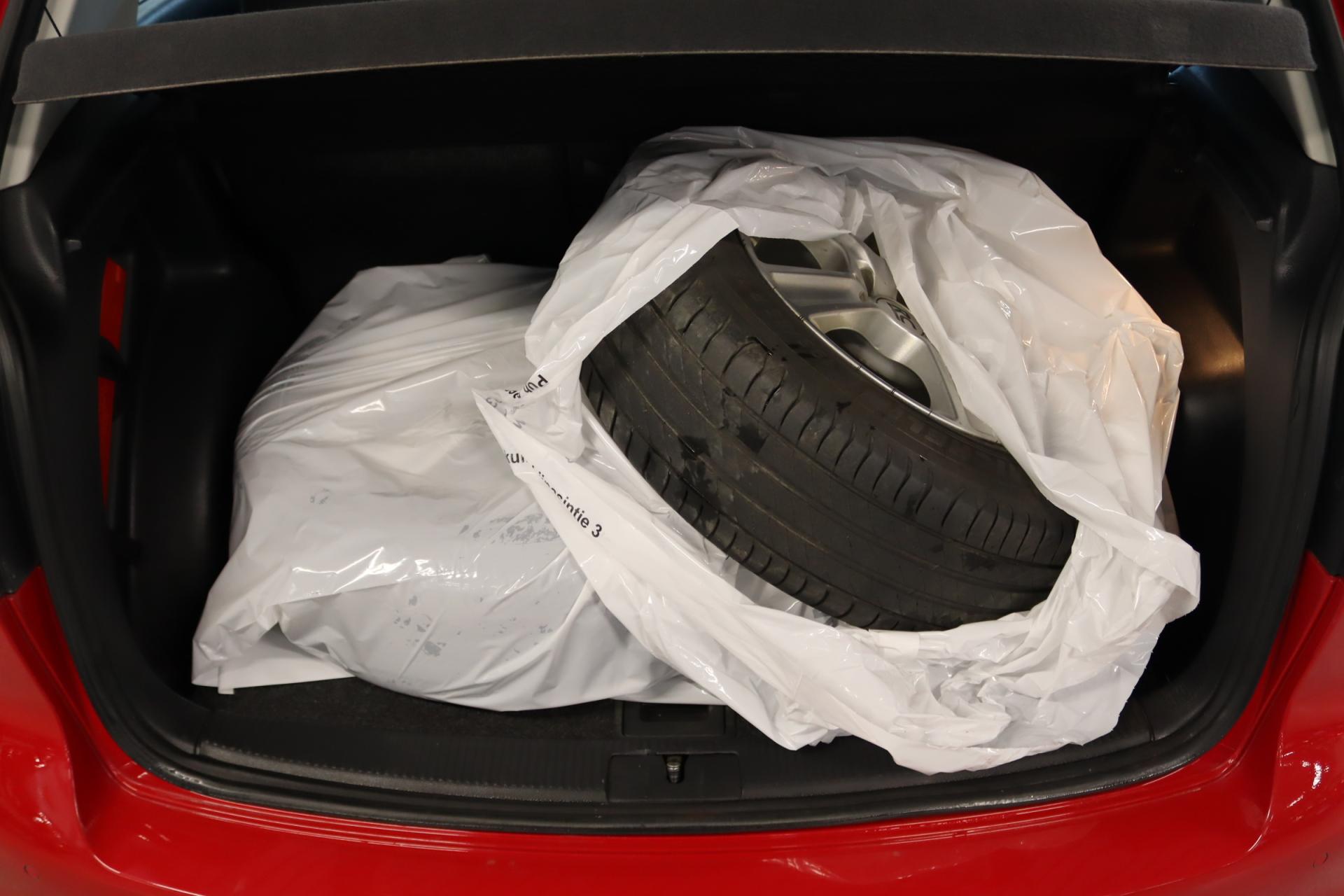 VOLKSWAGEN Golf Plus 2013