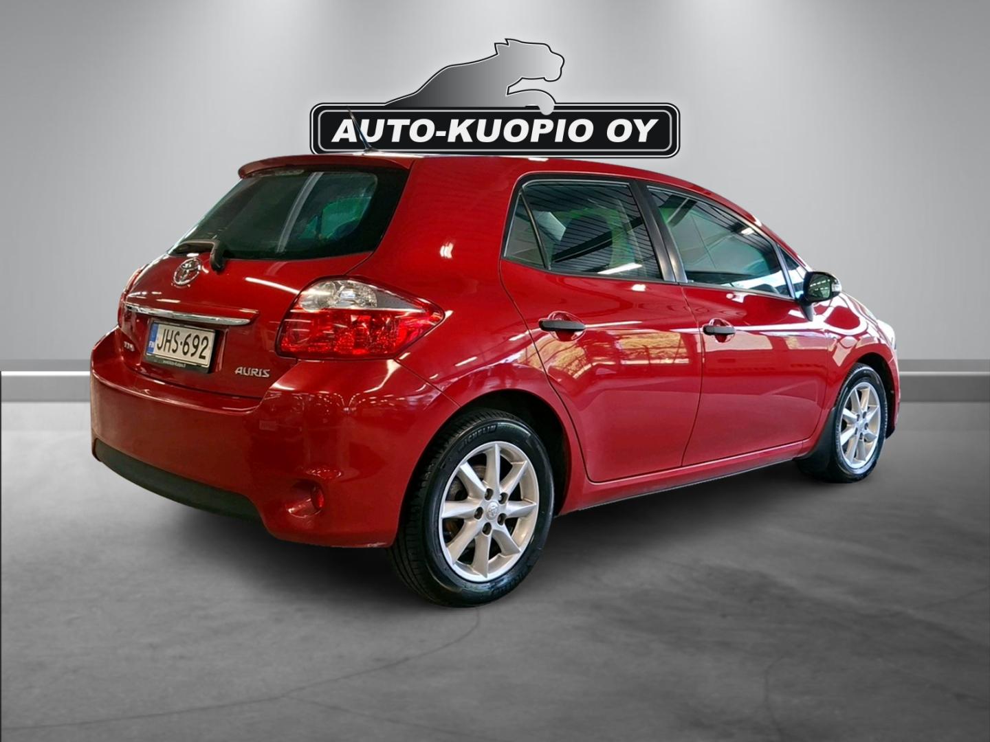 TOYOTA Auris 2011