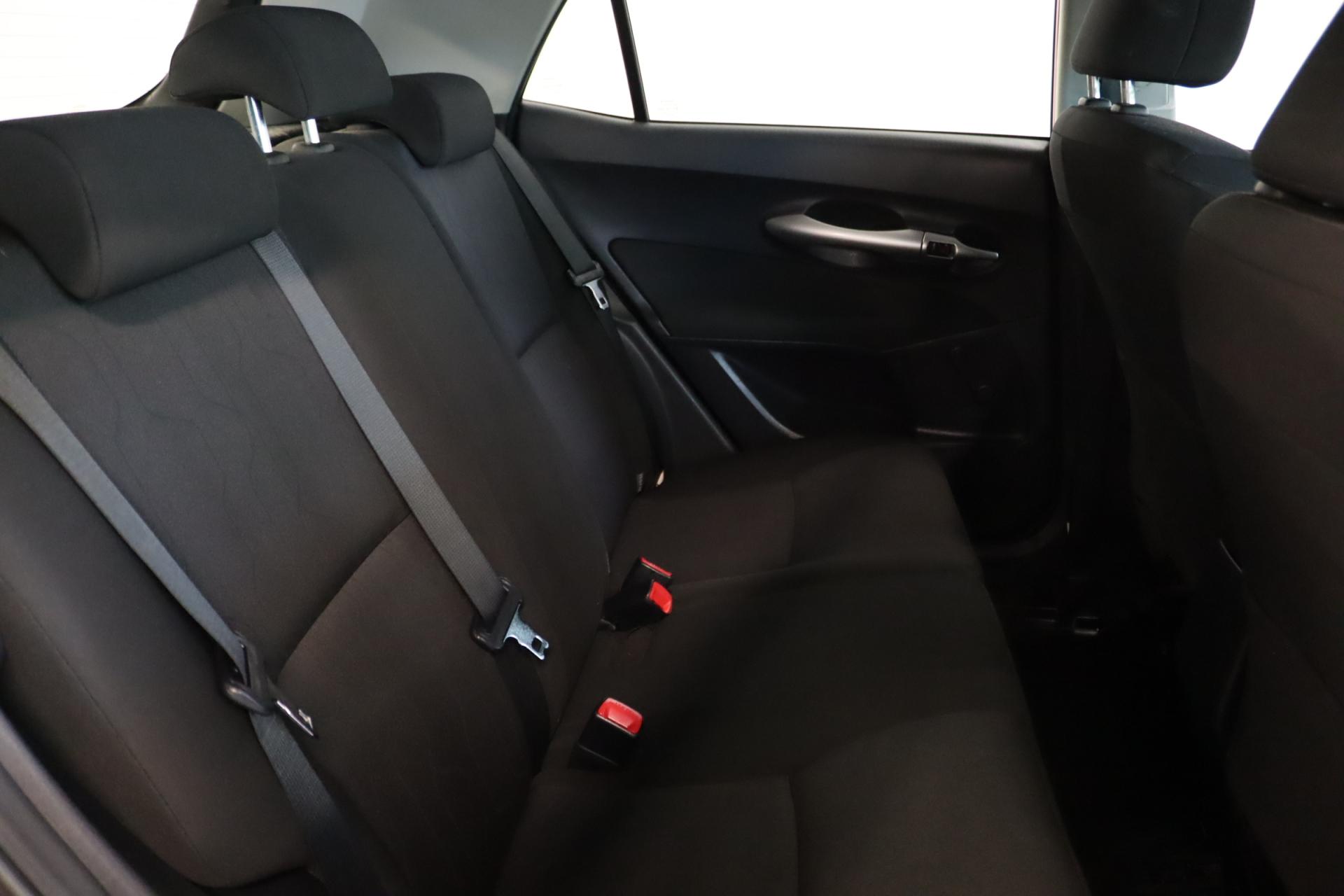 TOYOTA Auris 2011