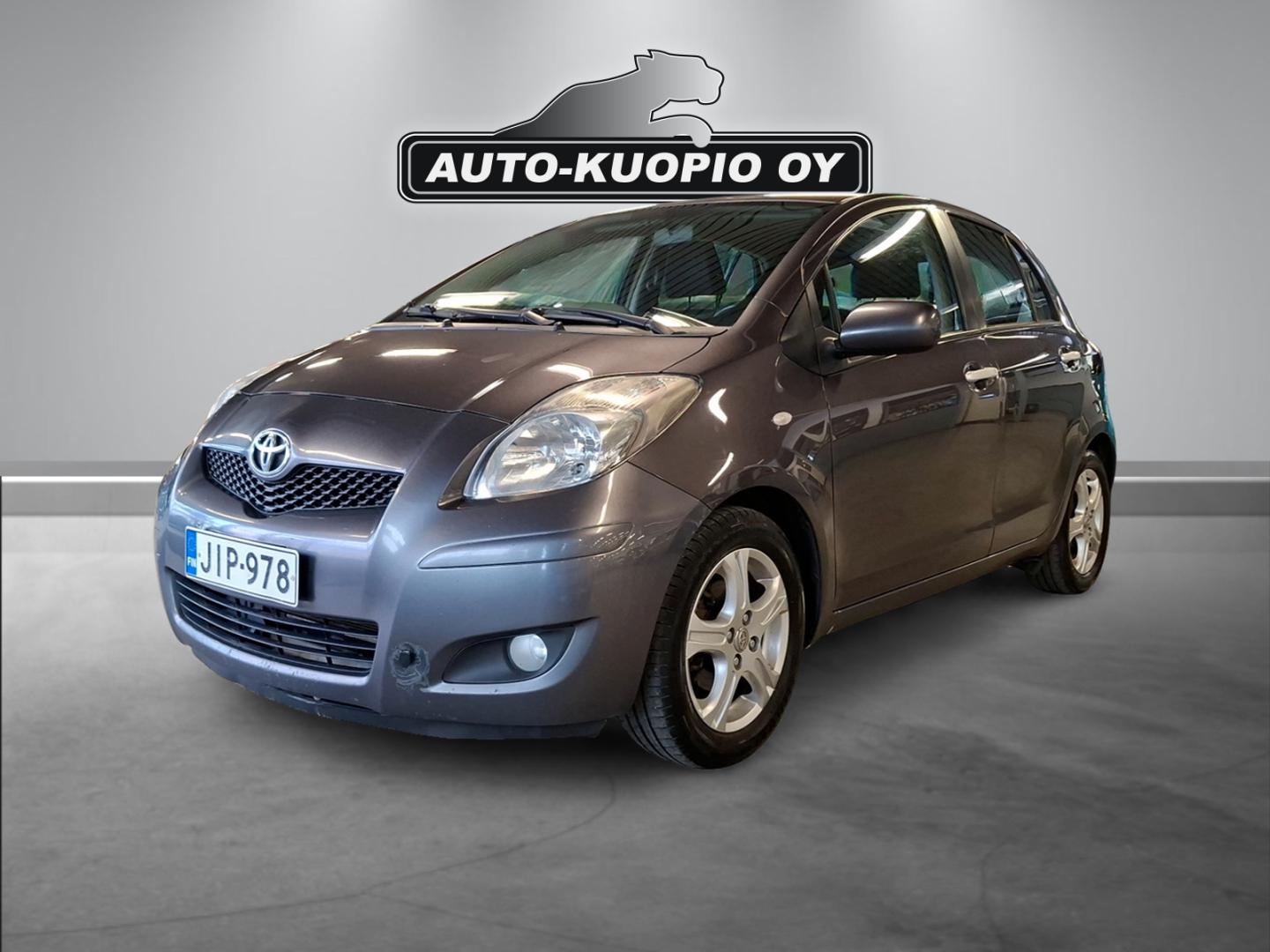 TOYOTA Yaris 2011