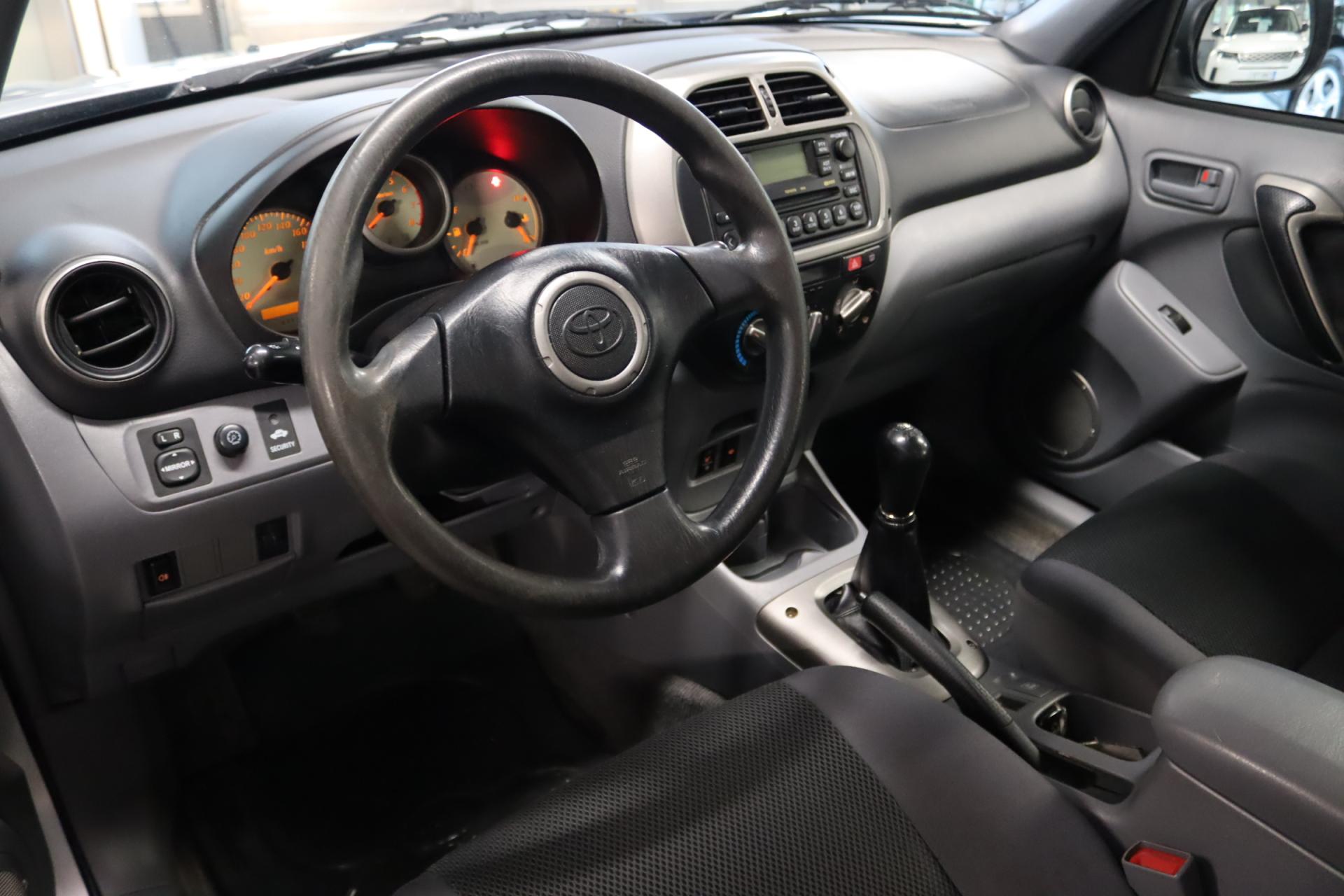 TOYOTA RAV4 2001