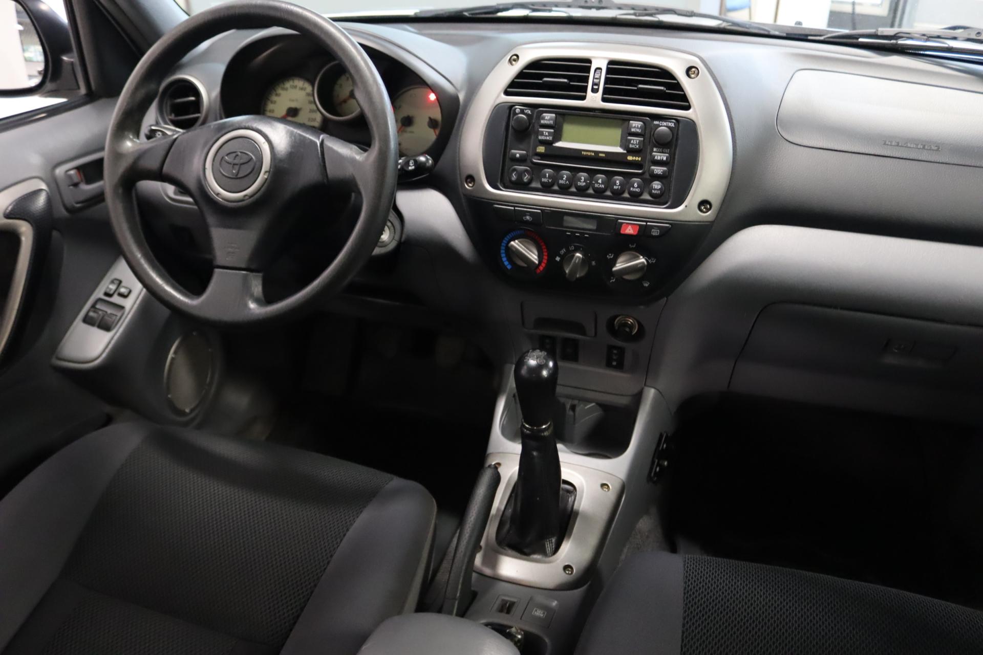 TOYOTA RAV4 2001