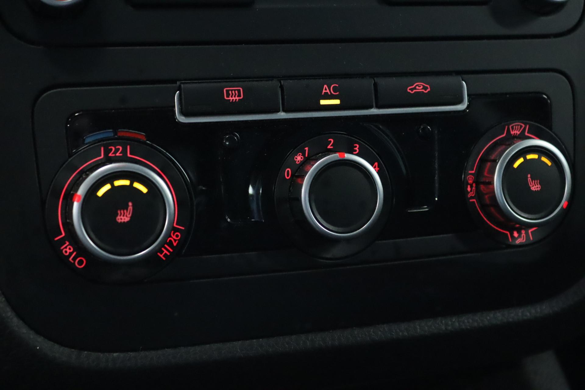 VOLKSWAGEN Jetta 2010