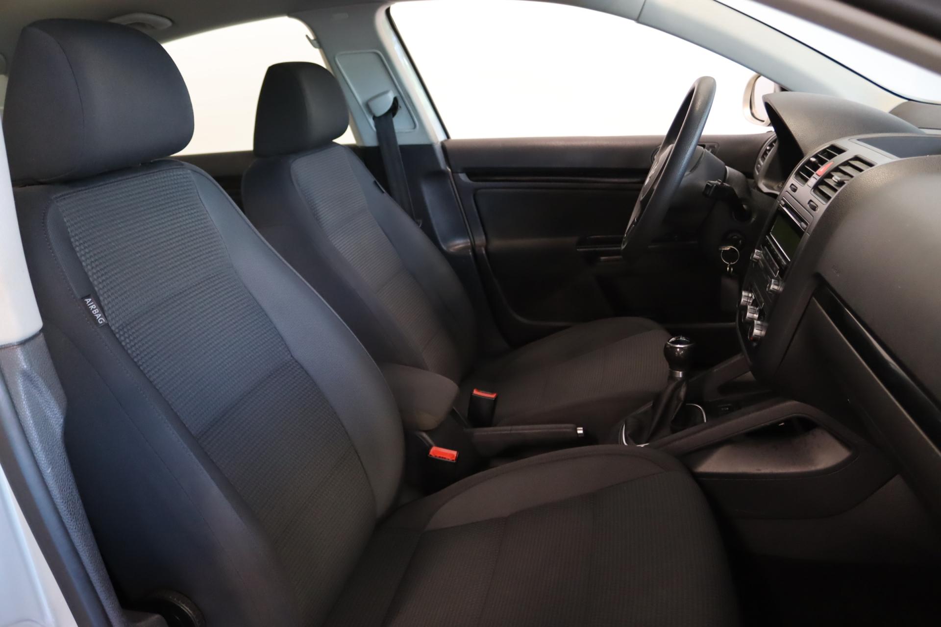 VOLKSWAGEN Jetta 2010