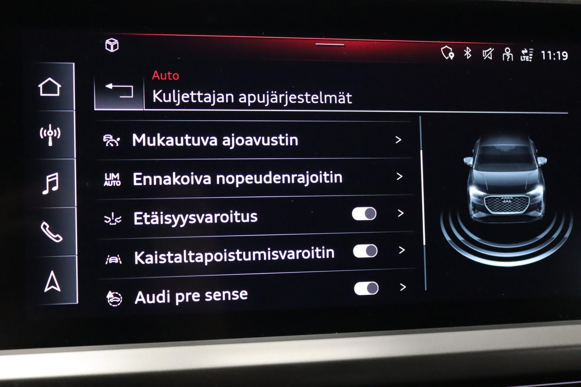 AUDI Q4 e-tron 2022