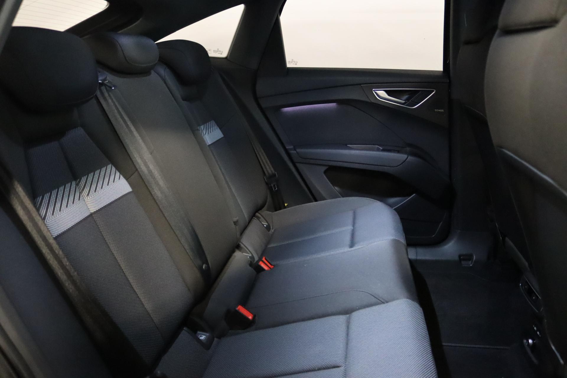 AUDI Q4 e-tron 2022