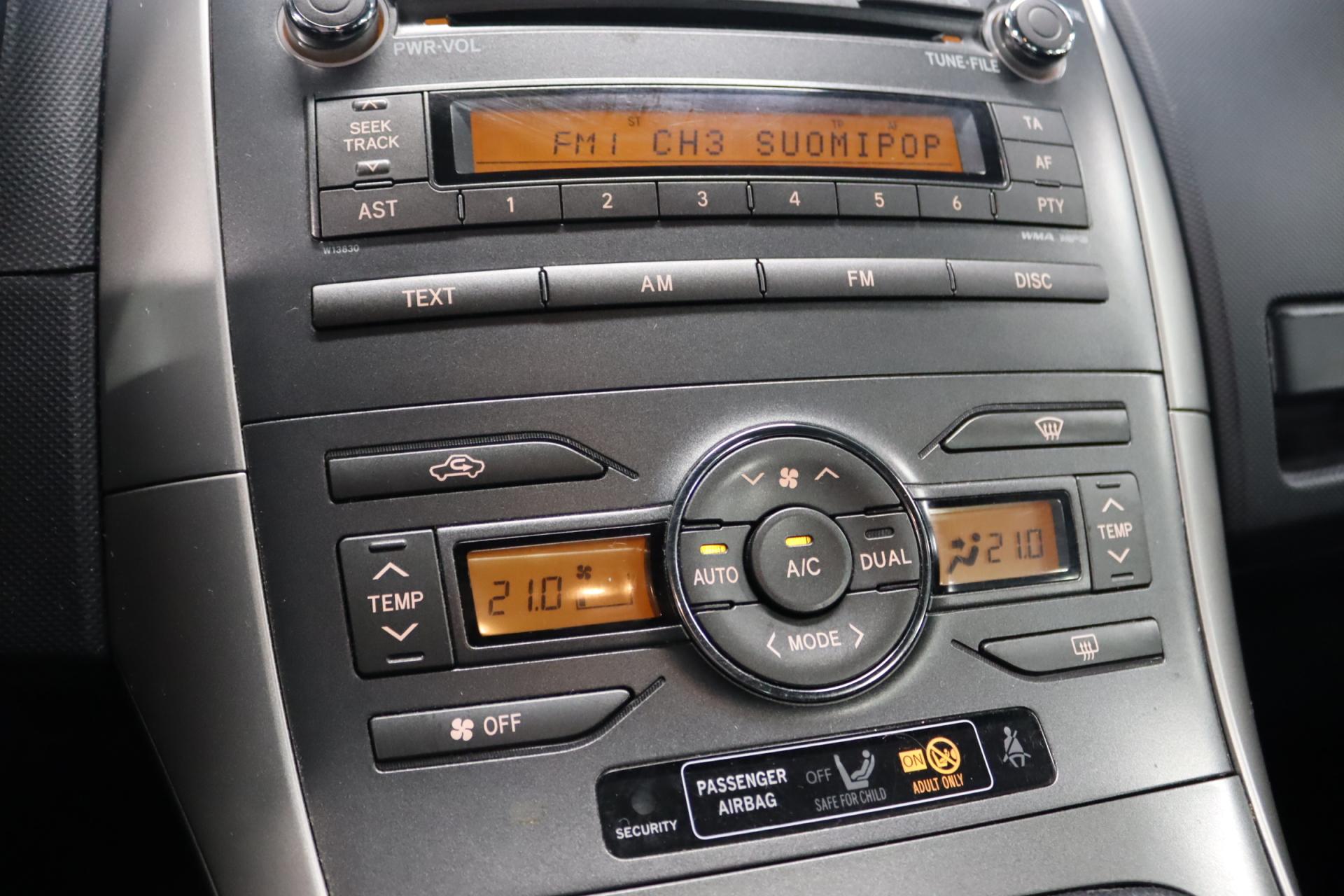 TOYOTA Auris 2010