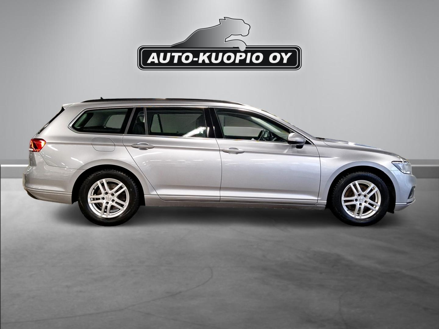 VOLKSWAGEN Passat 2022