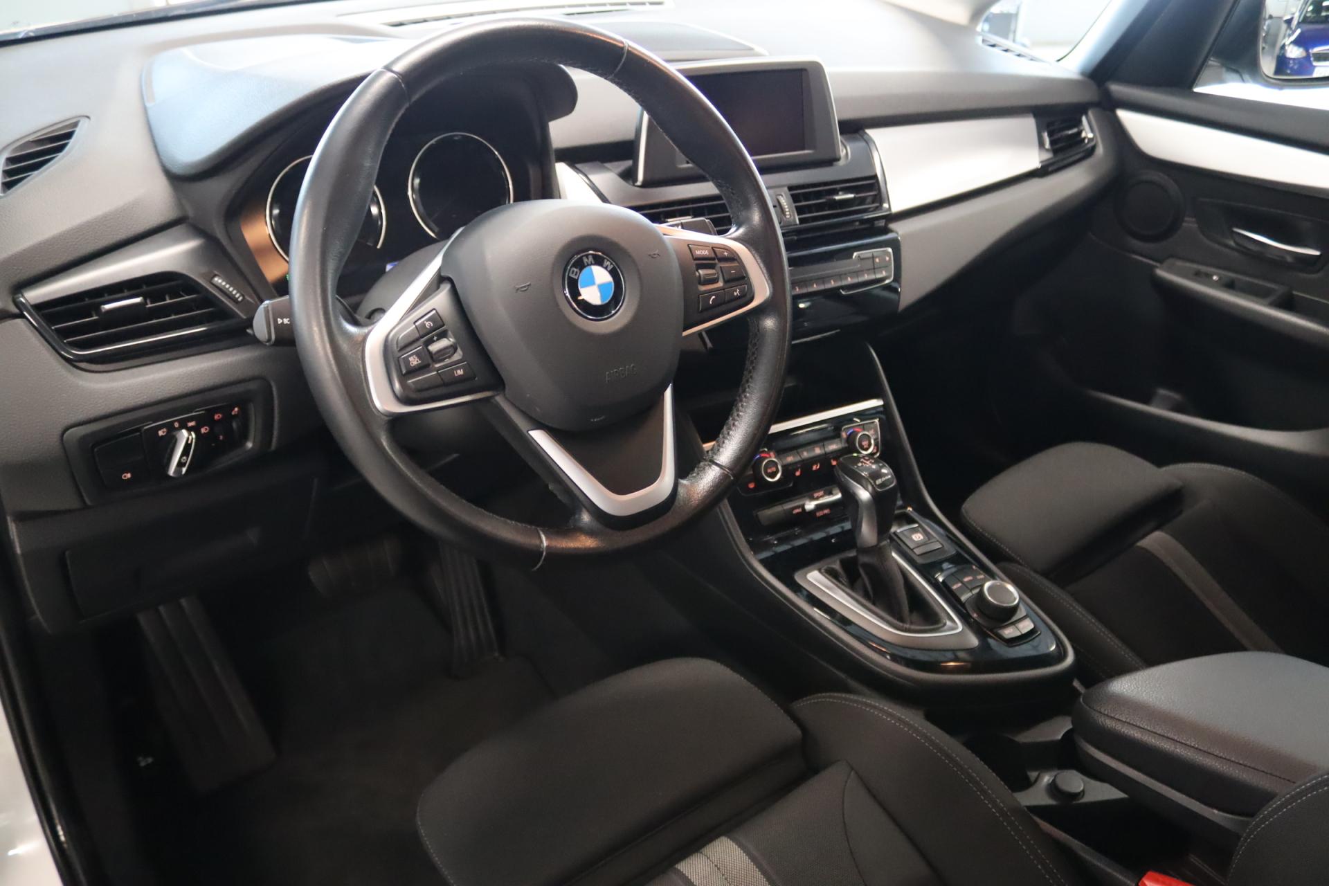 BMW 225 2019