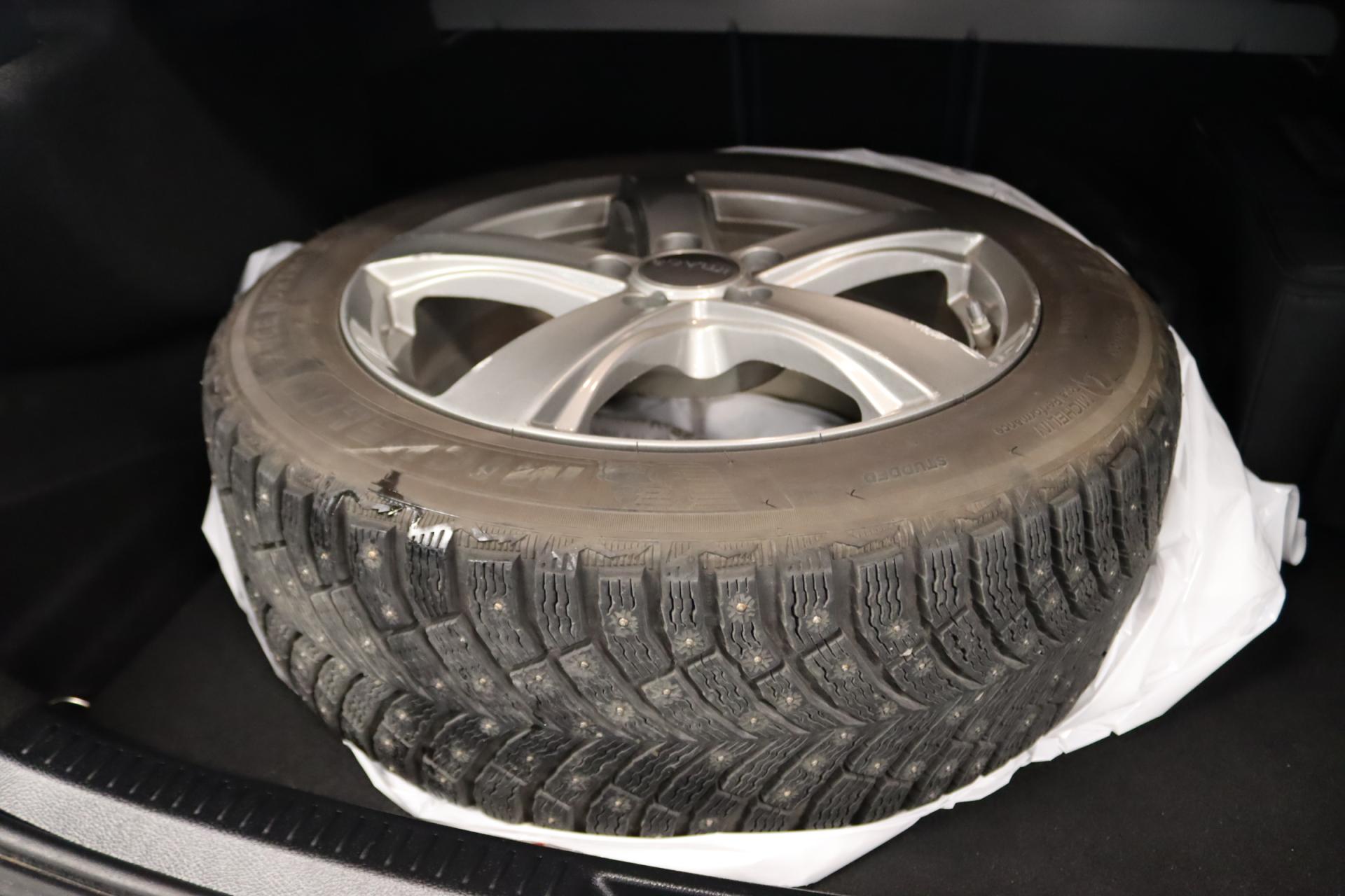 MERCEDES-BENZ A 2020