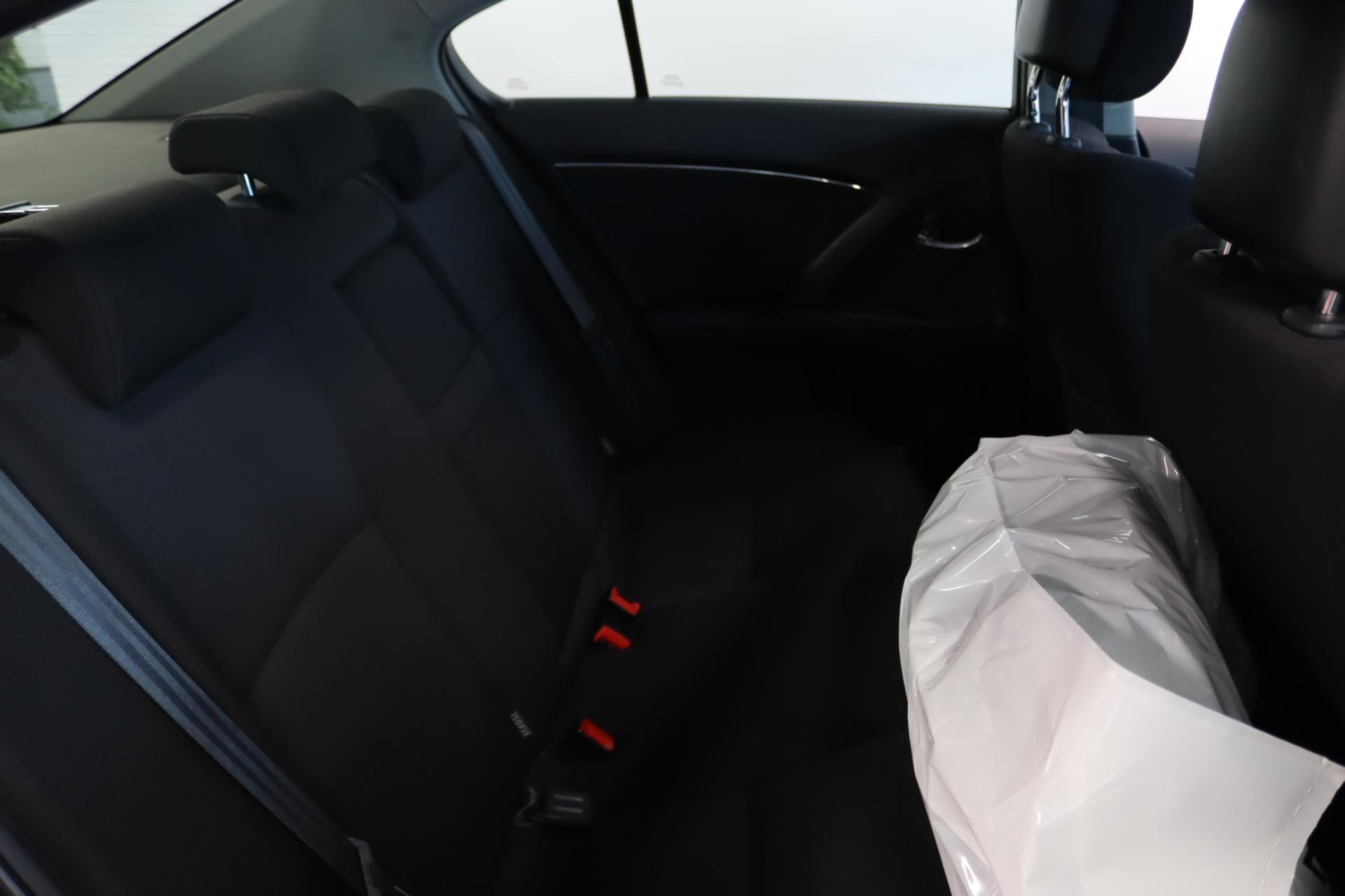 TOYOTA Avensis 2010