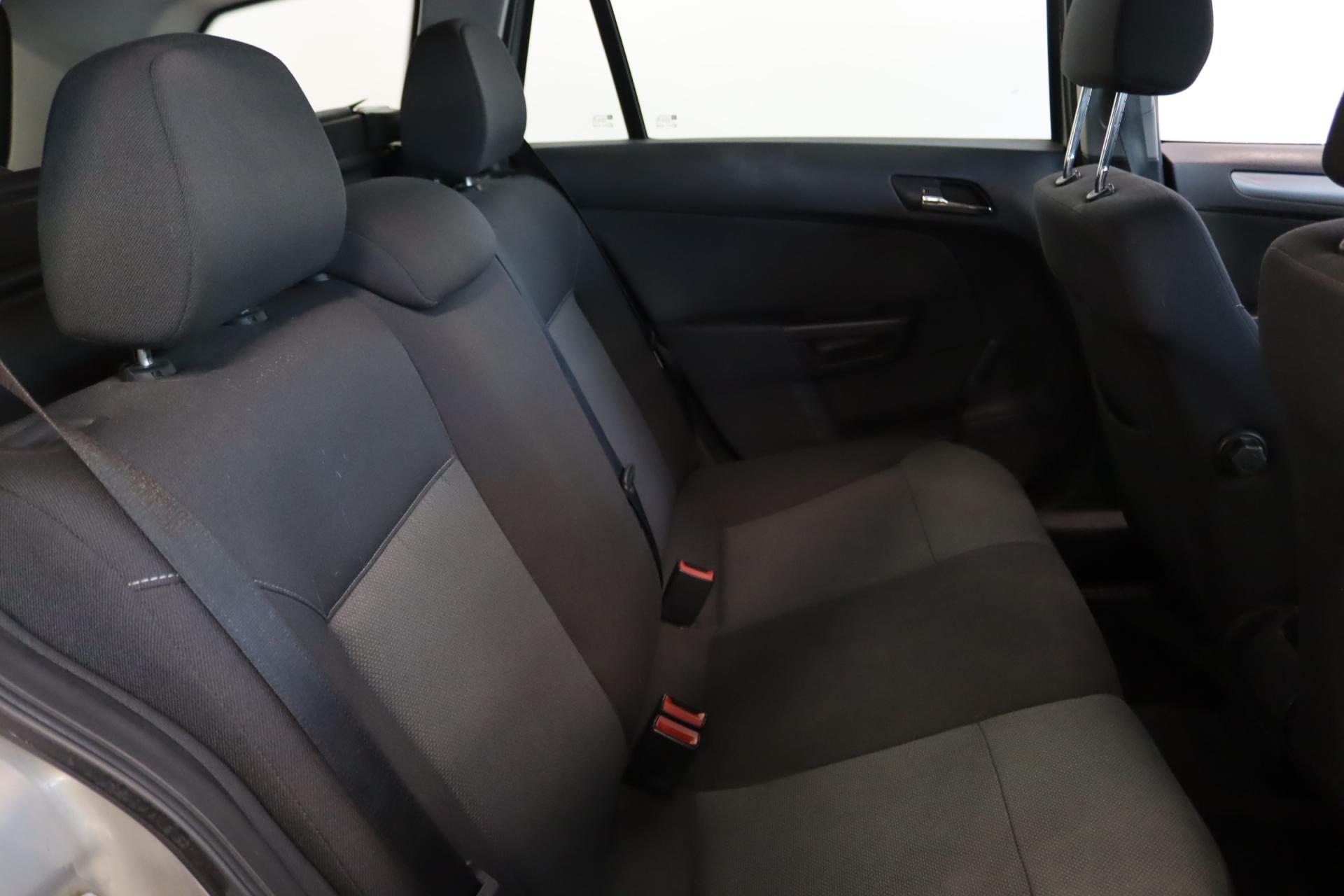 OPEL Astra 2006
