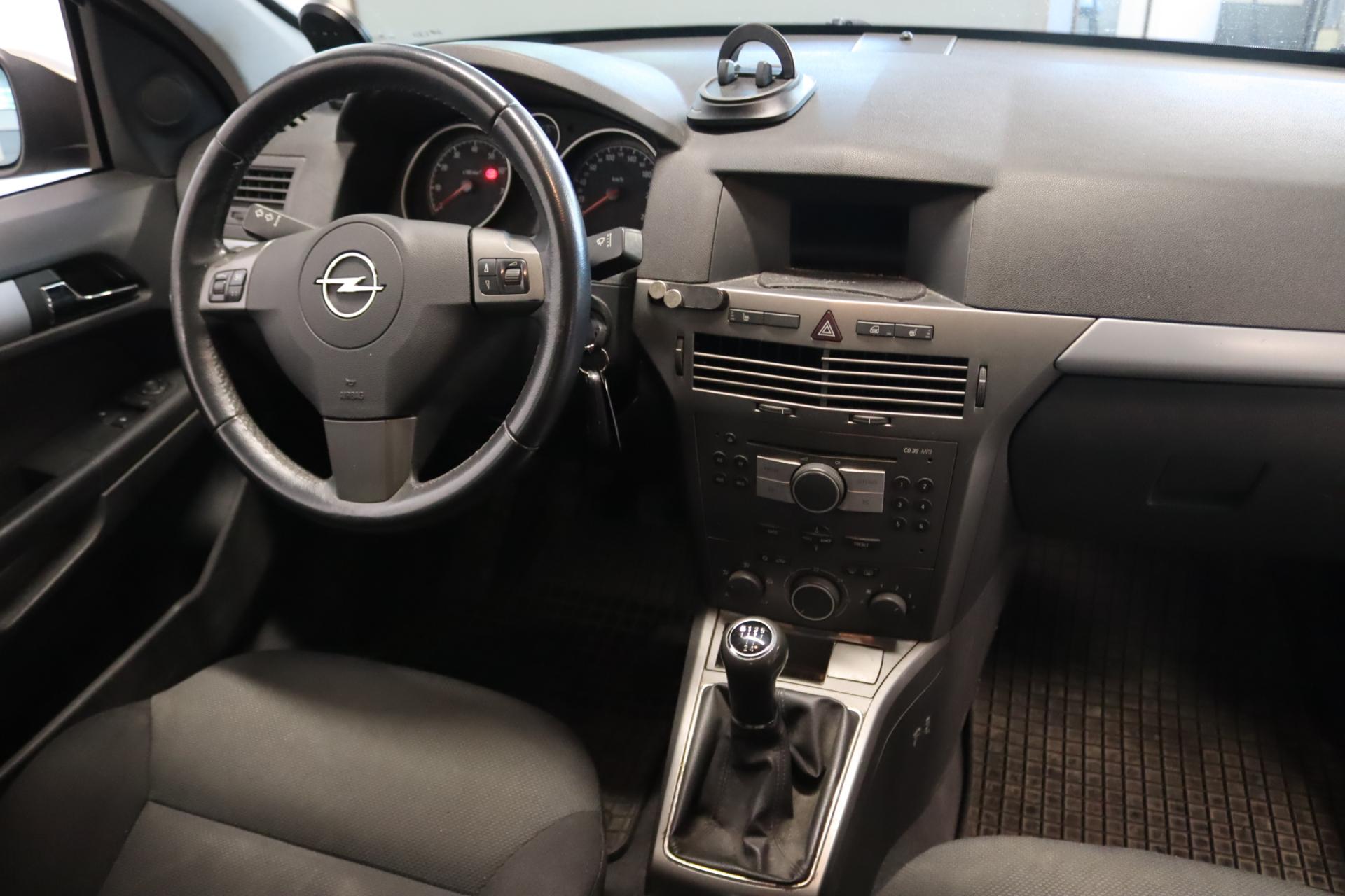 OPEL Astra 2006