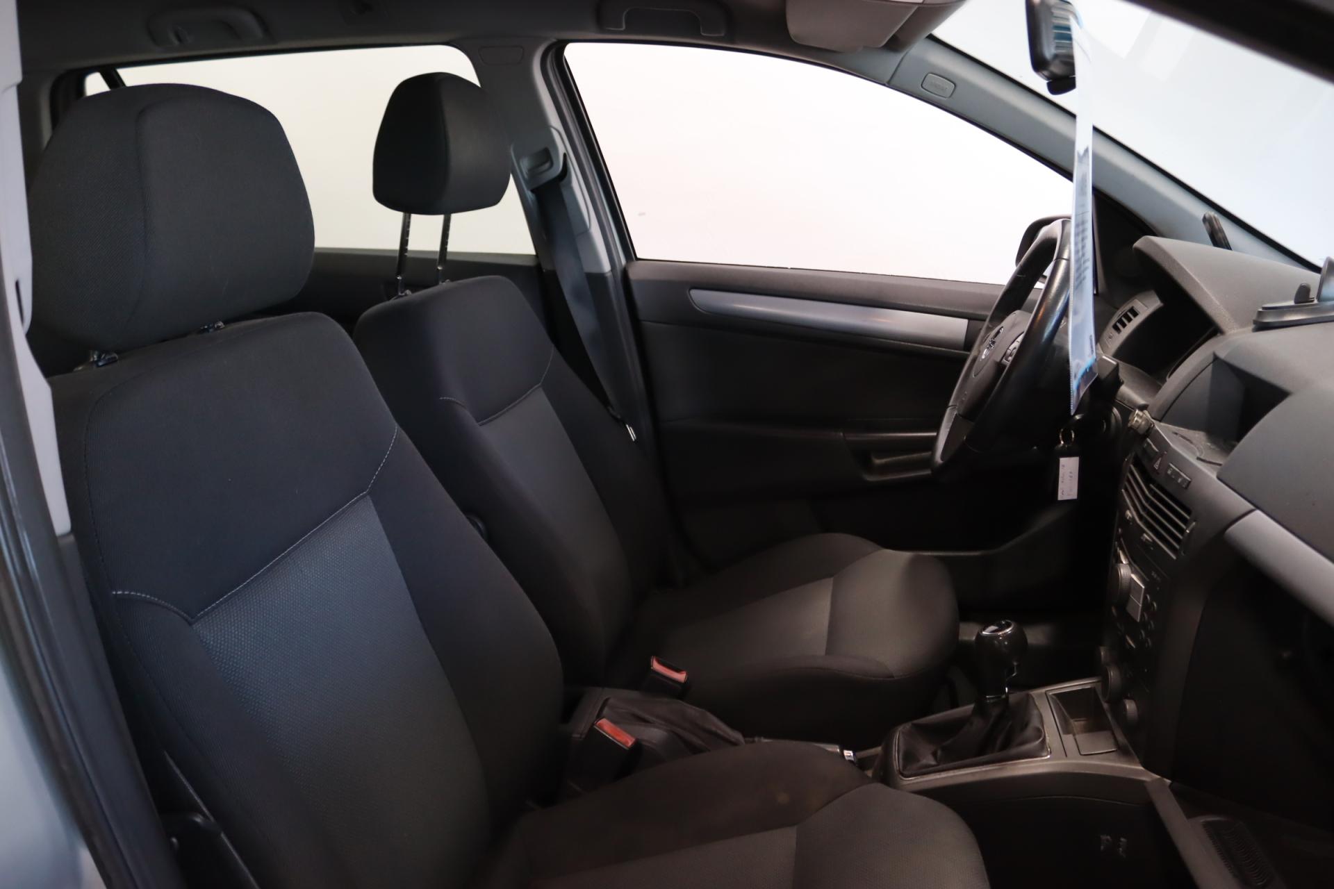 OPEL Astra 2006