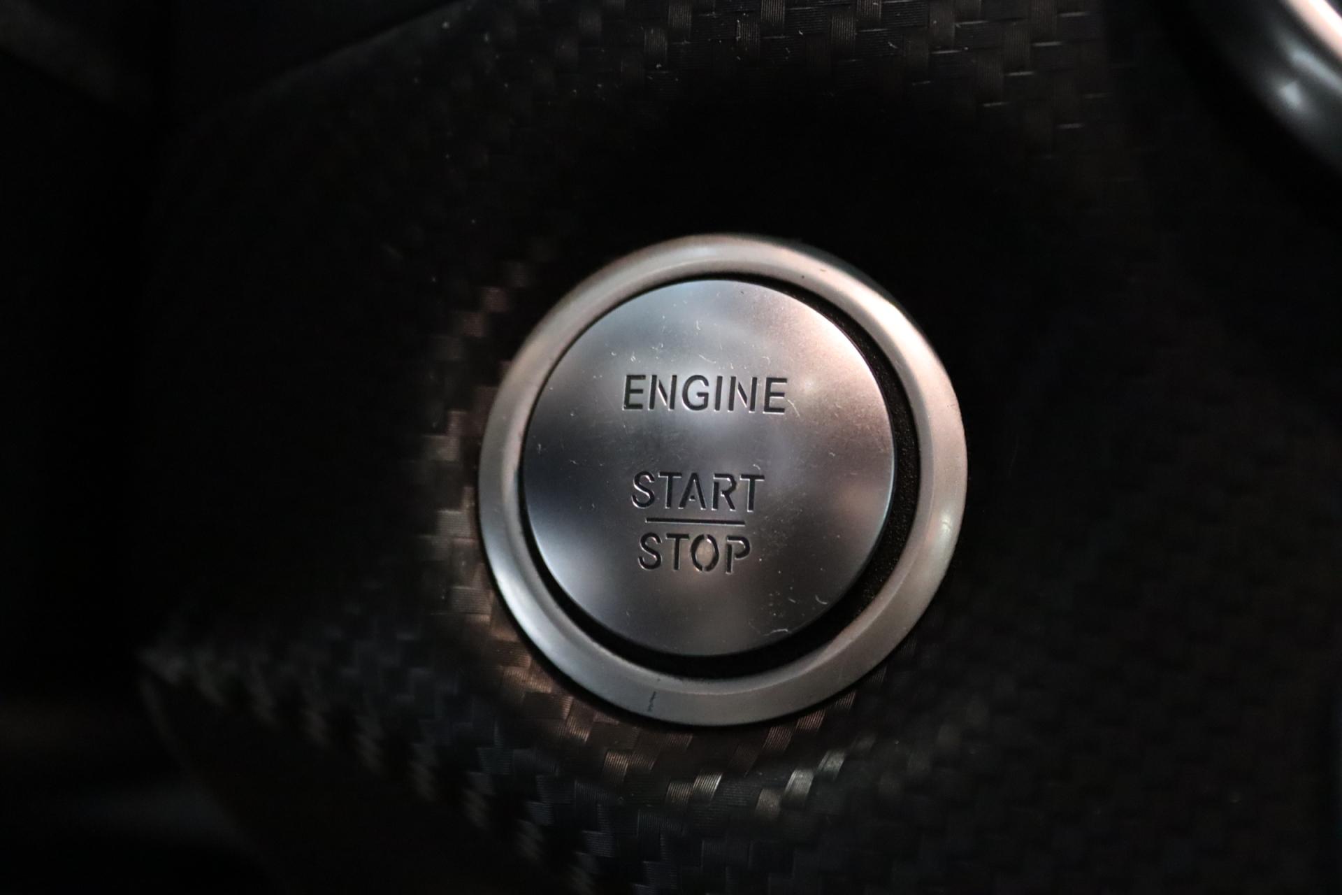 MERCEDES-BENZ A 2016