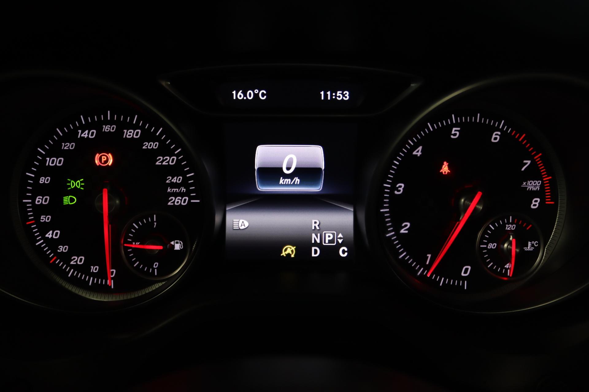 MERCEDES-BENZ A 2016