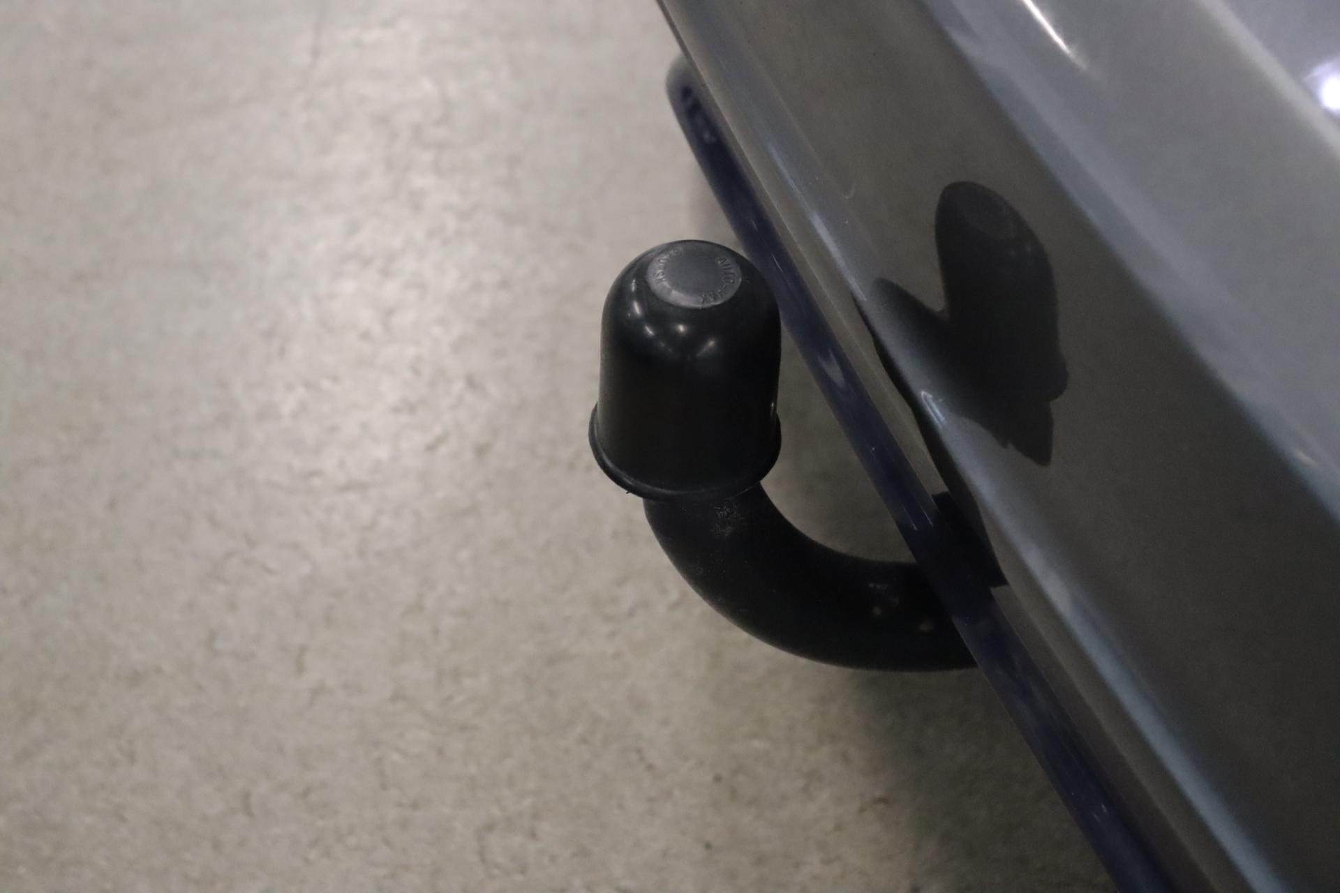 MERCEDES-BENZ A 2016