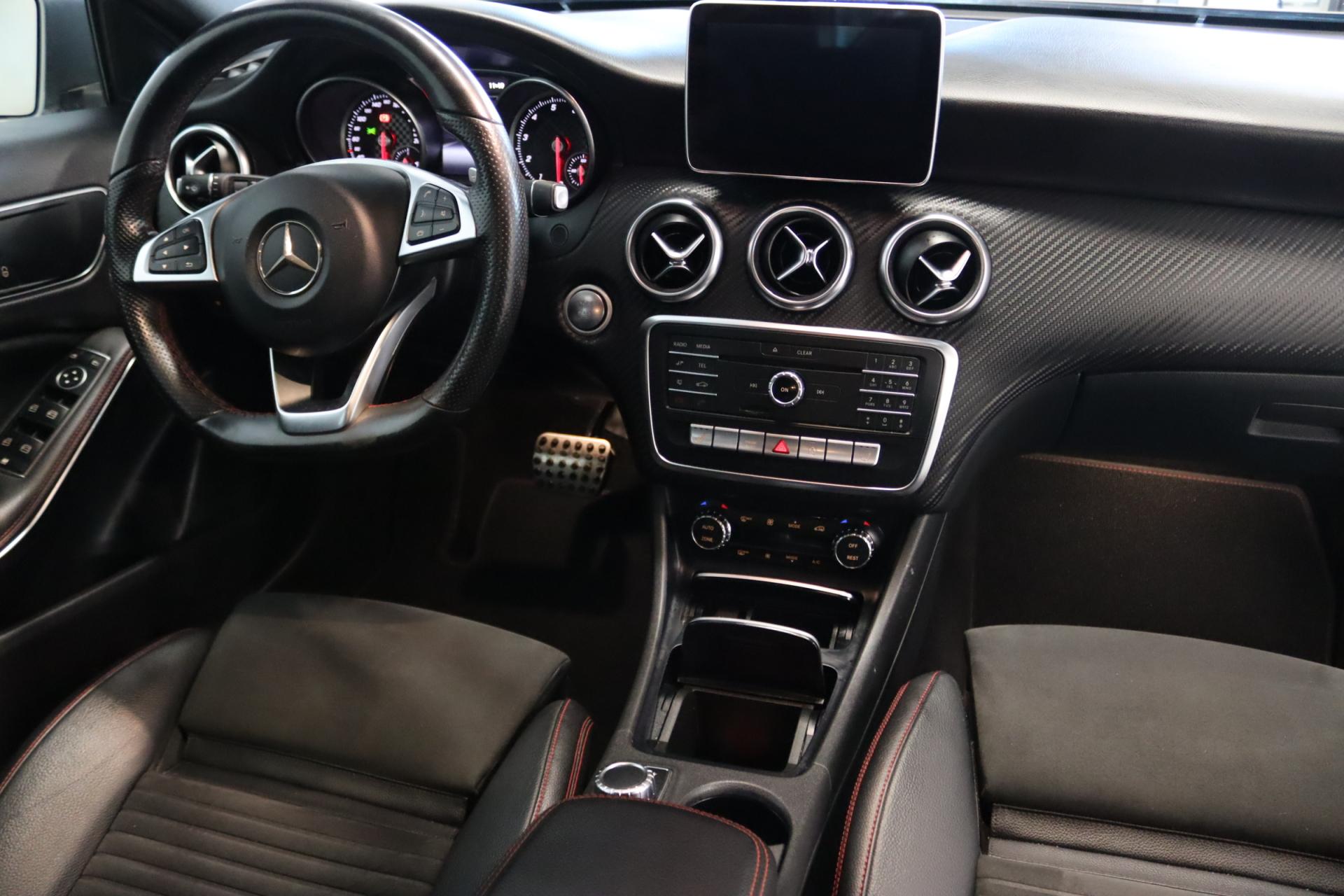 MERCEDES-BENZ A 2016