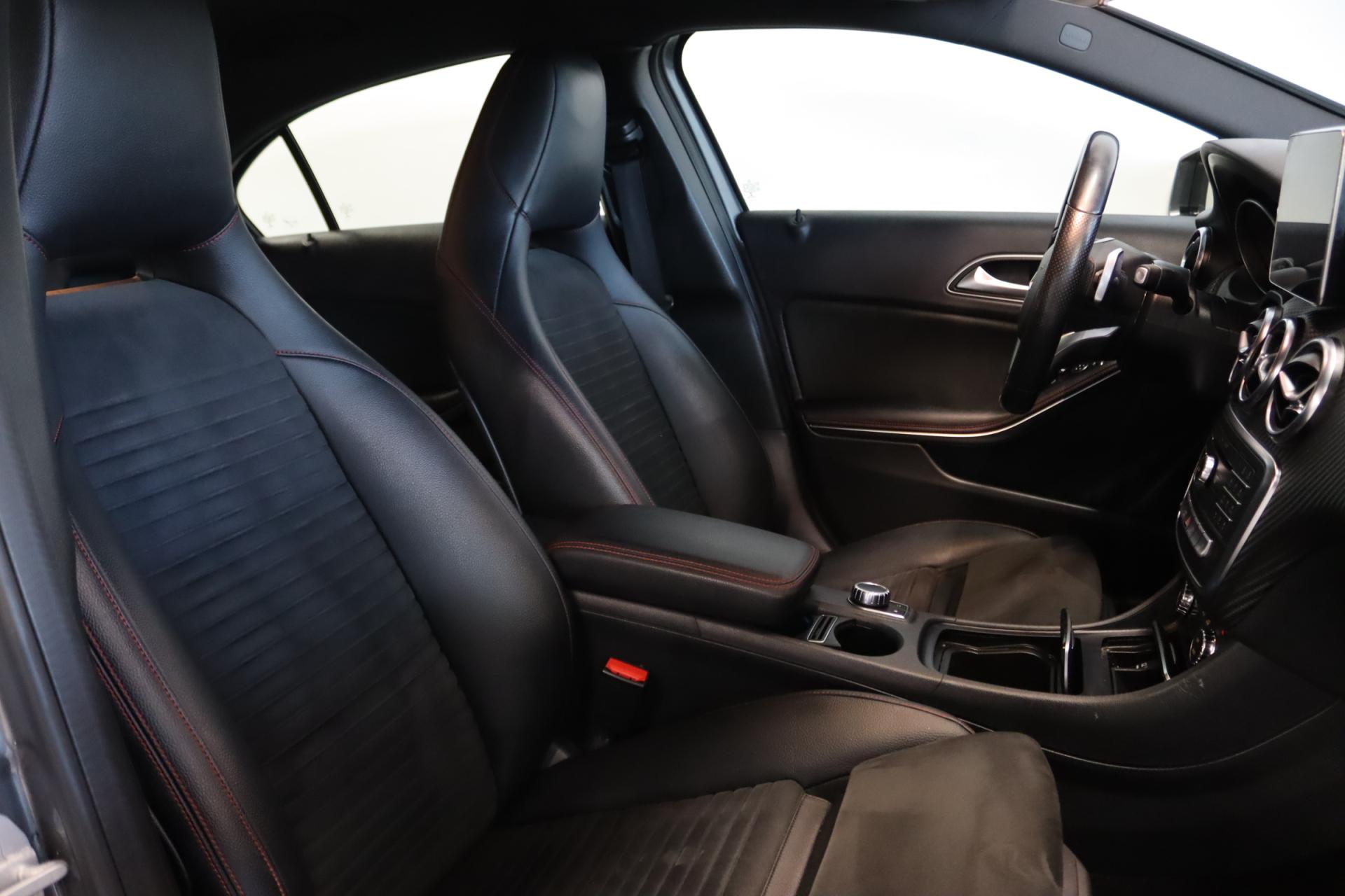 MERCEDES-BENZ A 2016