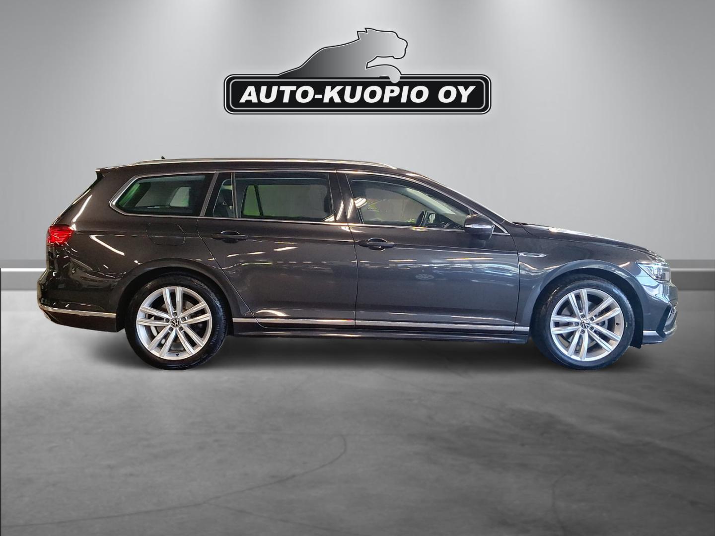 VOLKSWAGEN Passat 2022