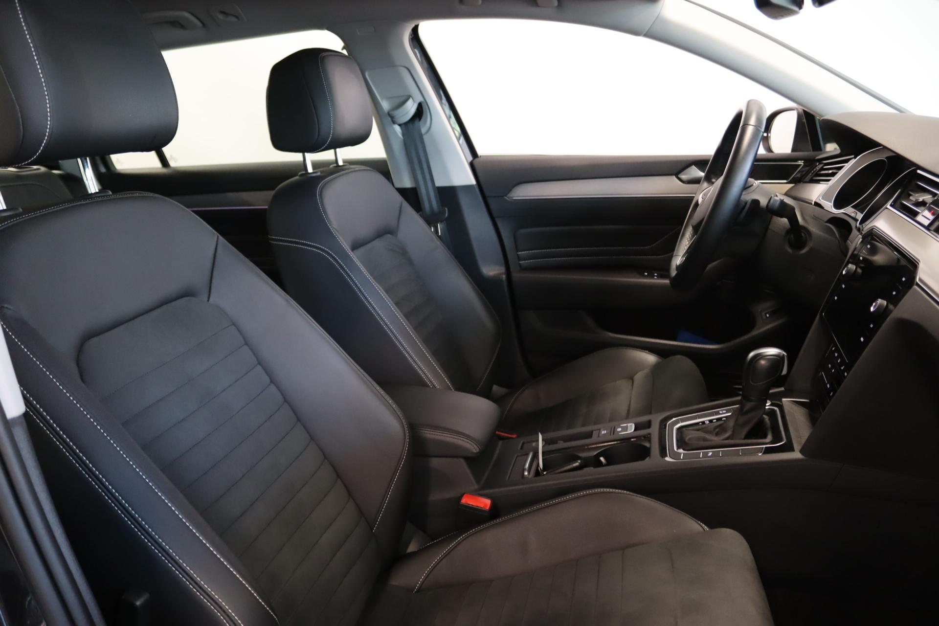 VOLKSWAGEN Passat 2022