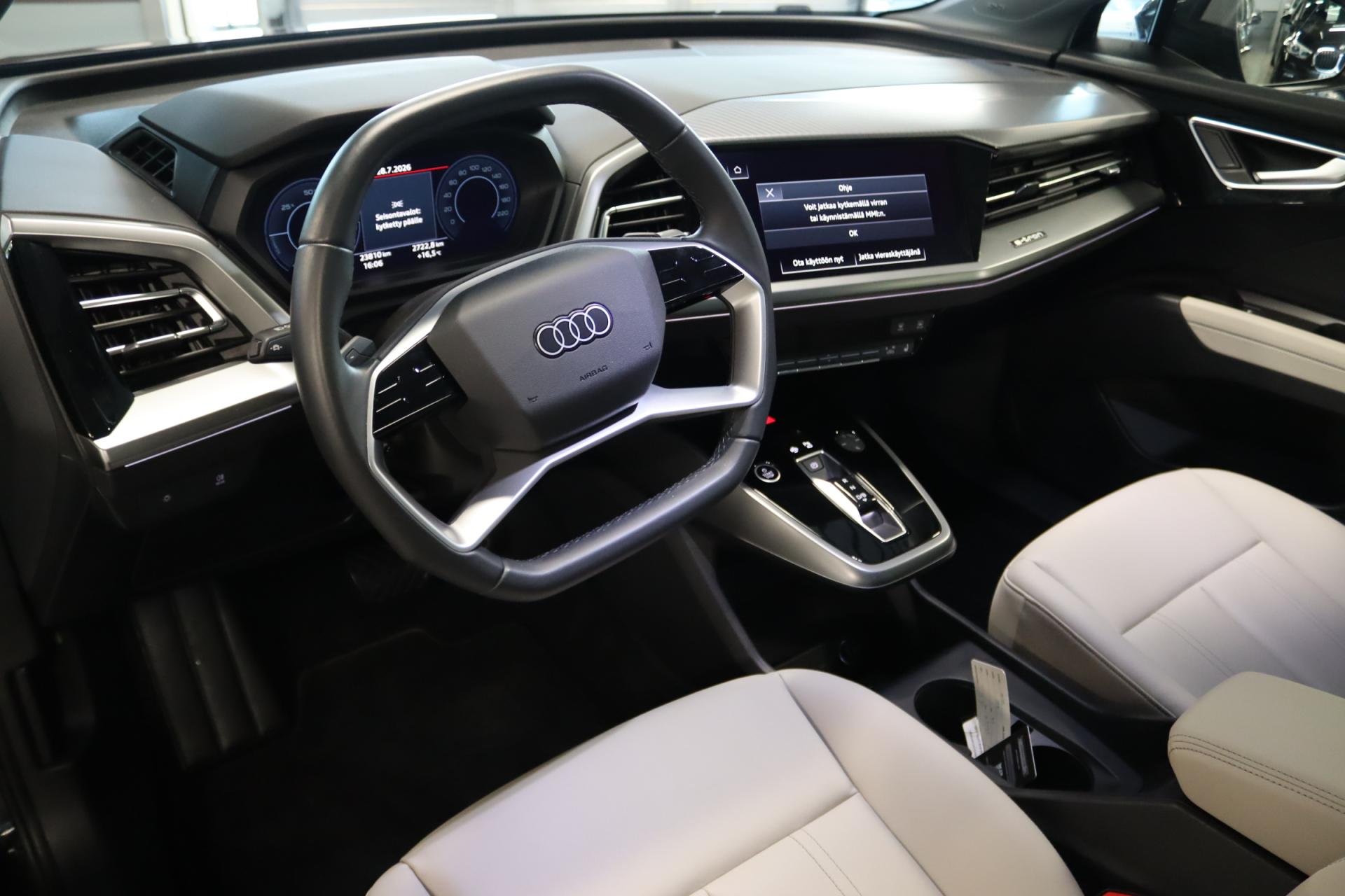 AUDI Q4 e-tron 2024