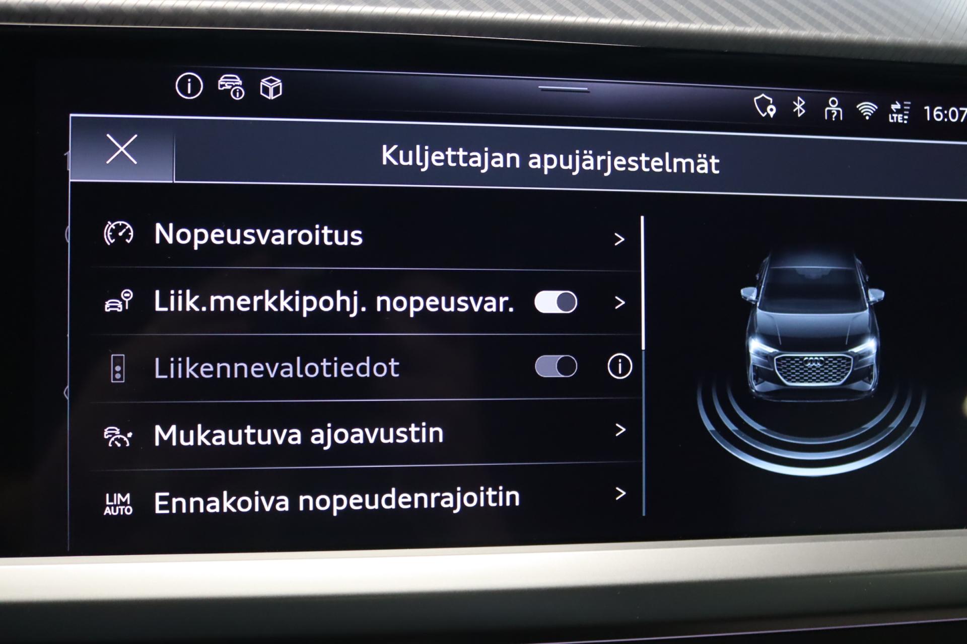 AUDI Q4 e-tron 2024