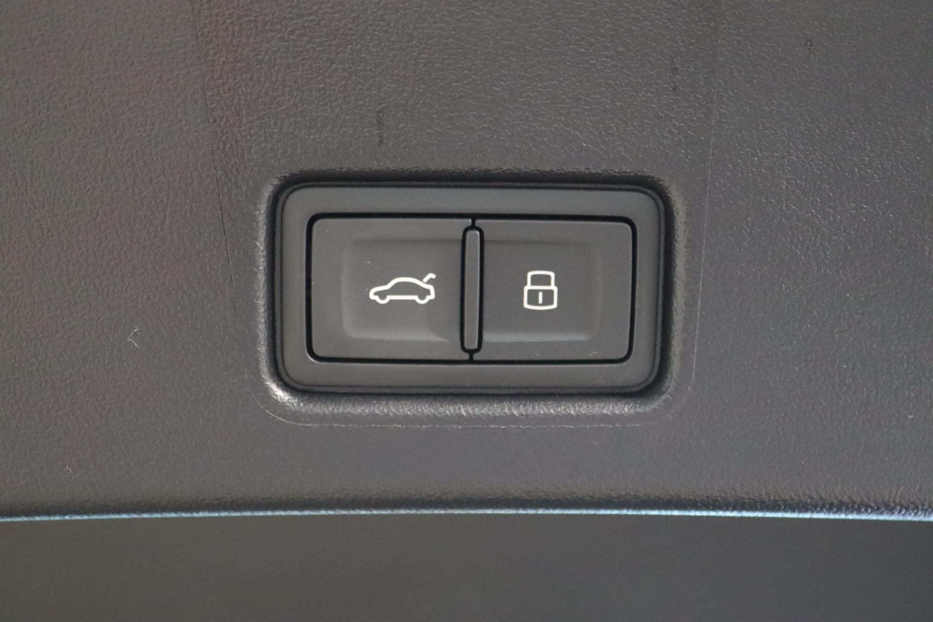 AUDI Q4 e-tron 2024