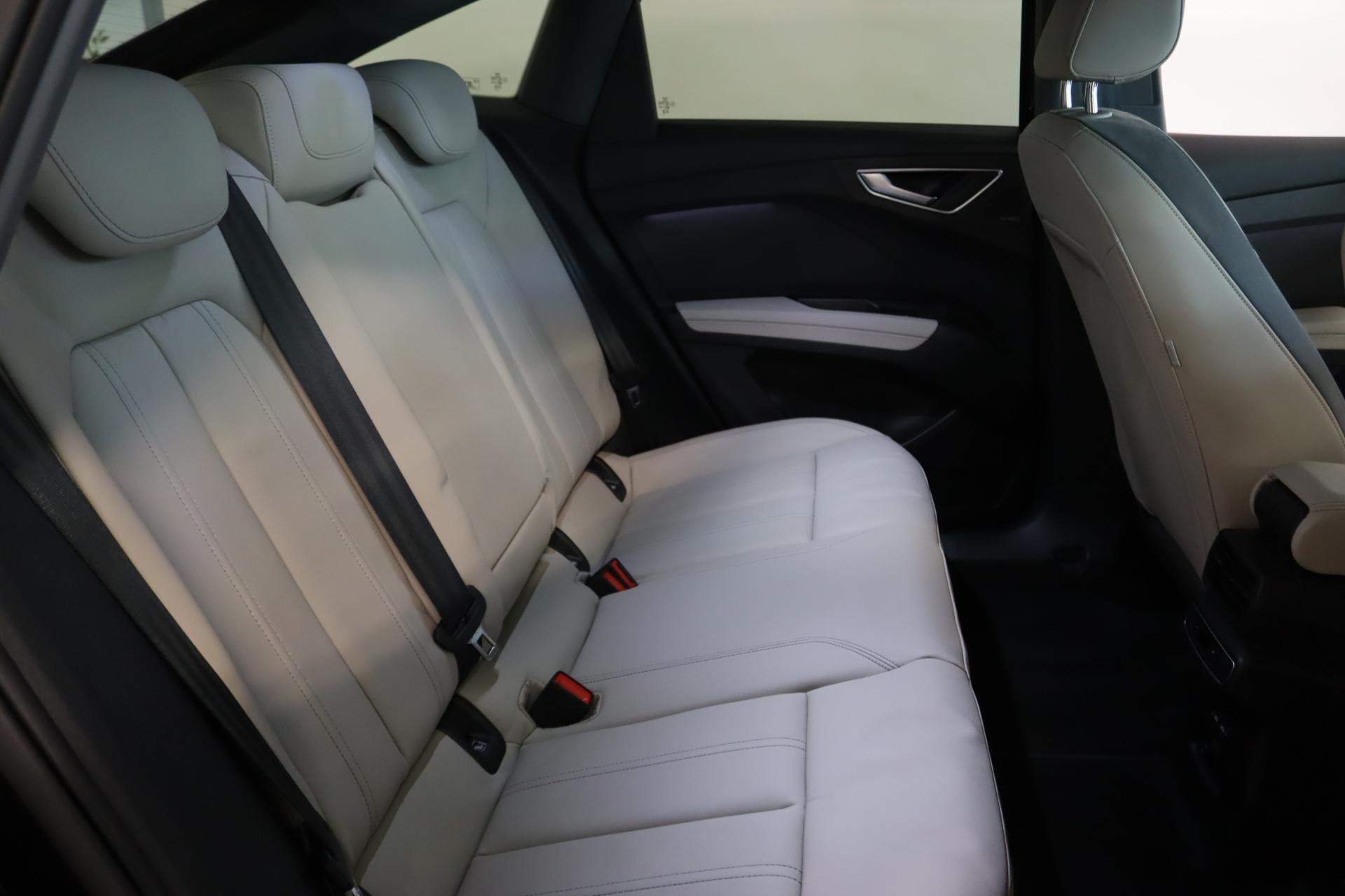 AUDI Q4 e-tron 2024