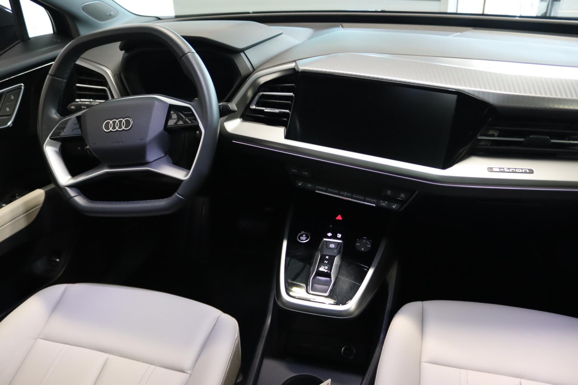AUDI Q4 e-tron 2024