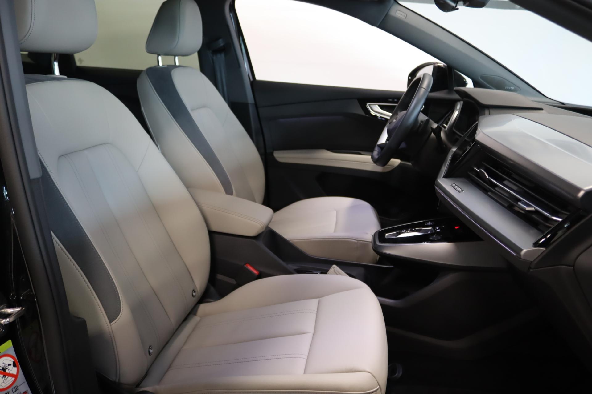 AUDI Q4 e-tron 2024