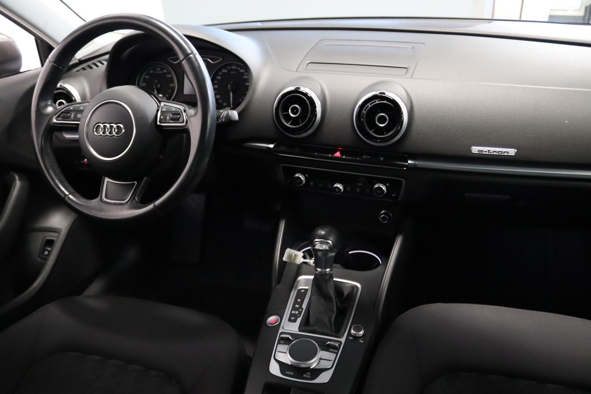 AUDI A3 2016