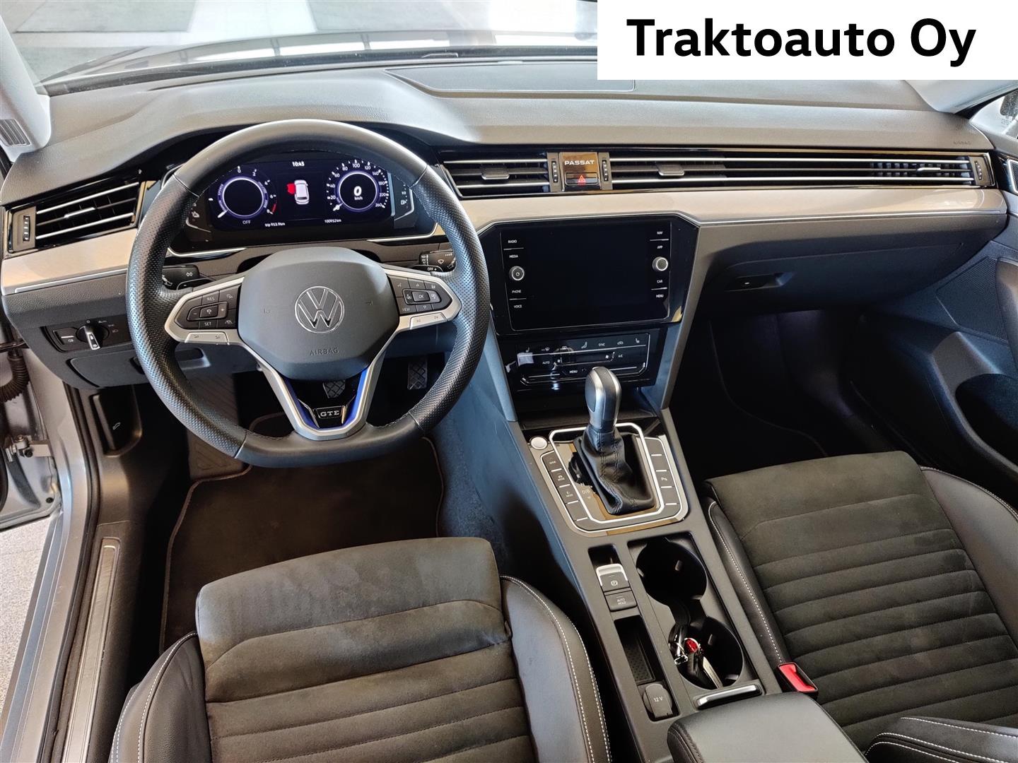 Volkswagen Passat 2023