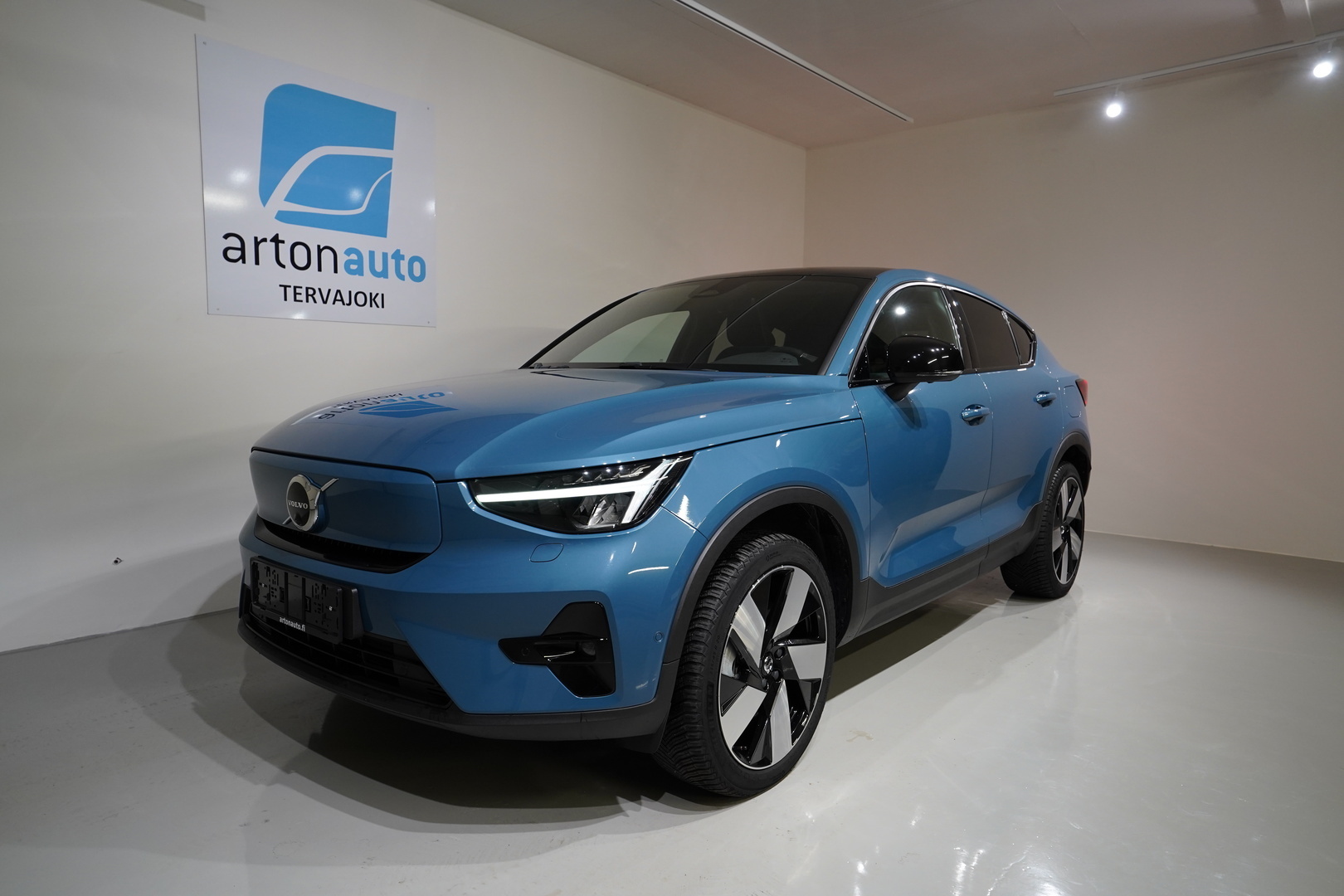 VOLVO C40 1