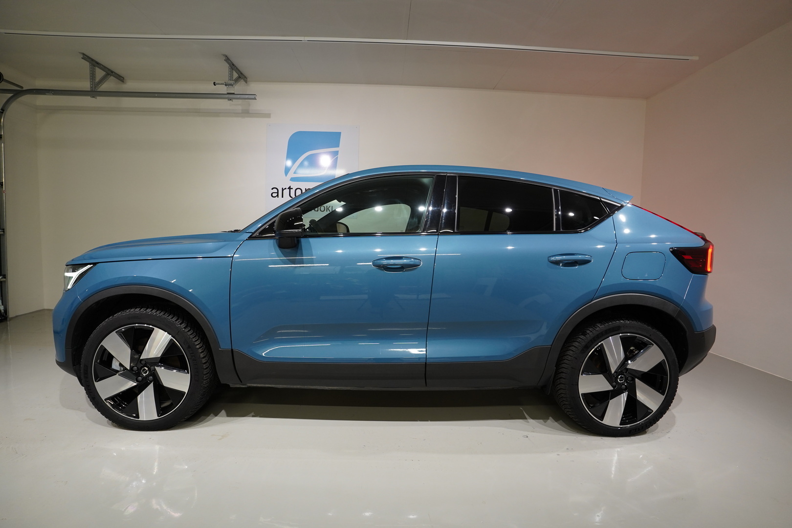 VOLVO C40 2